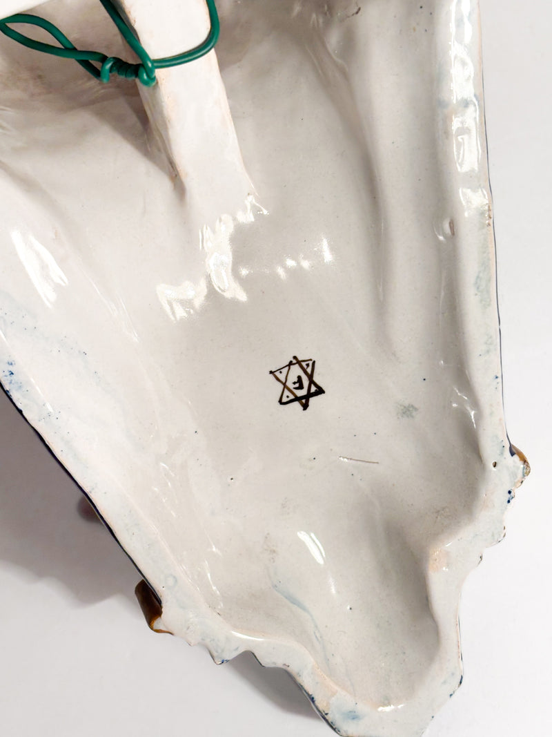 Mensola da Parete in Ceramica di Faenza con Conchiglia e Dama Primi Novecento