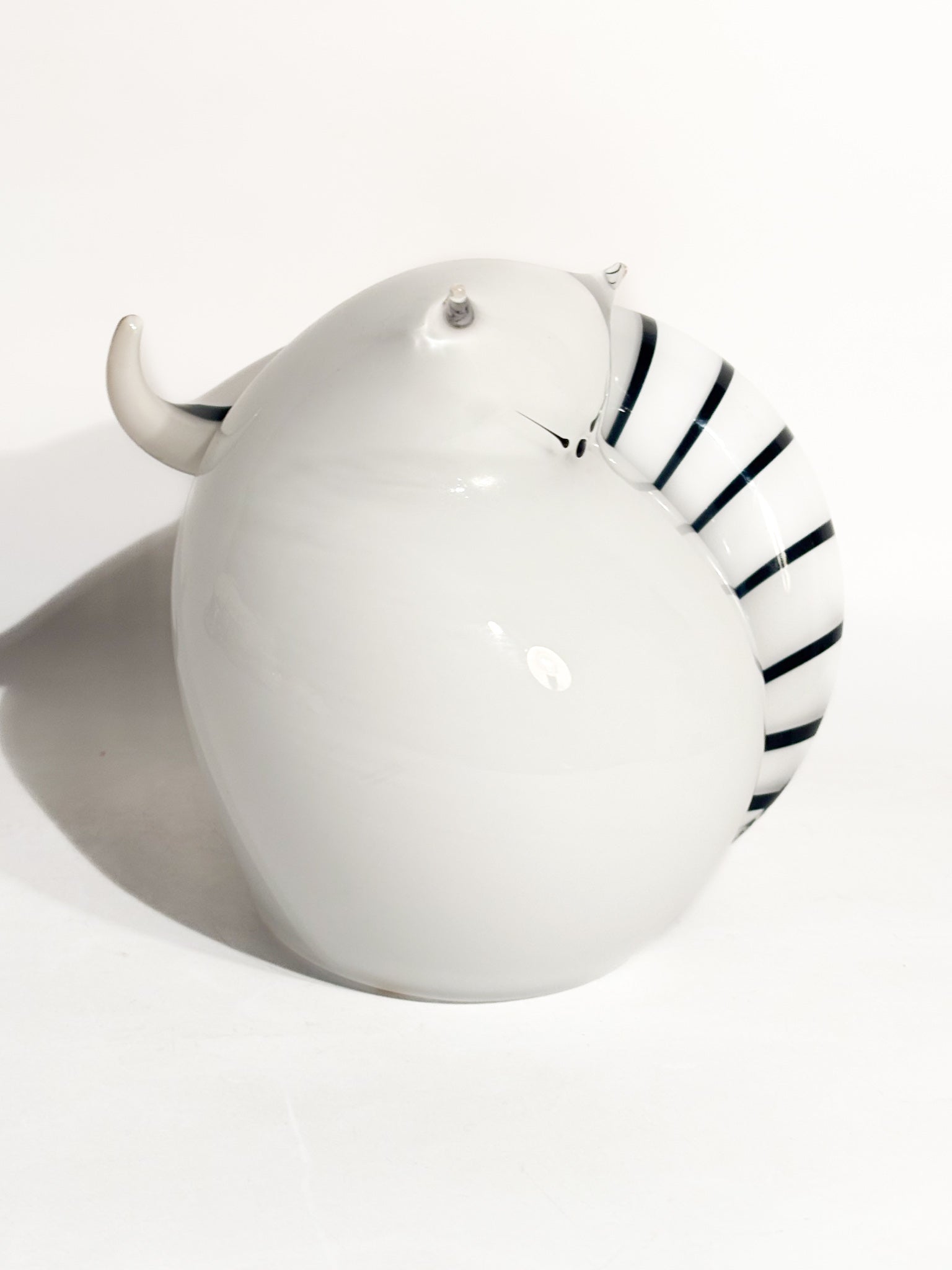 Scultura di Gatto in Vetro di Murano Bianco e Nero di Seguso Anni 90