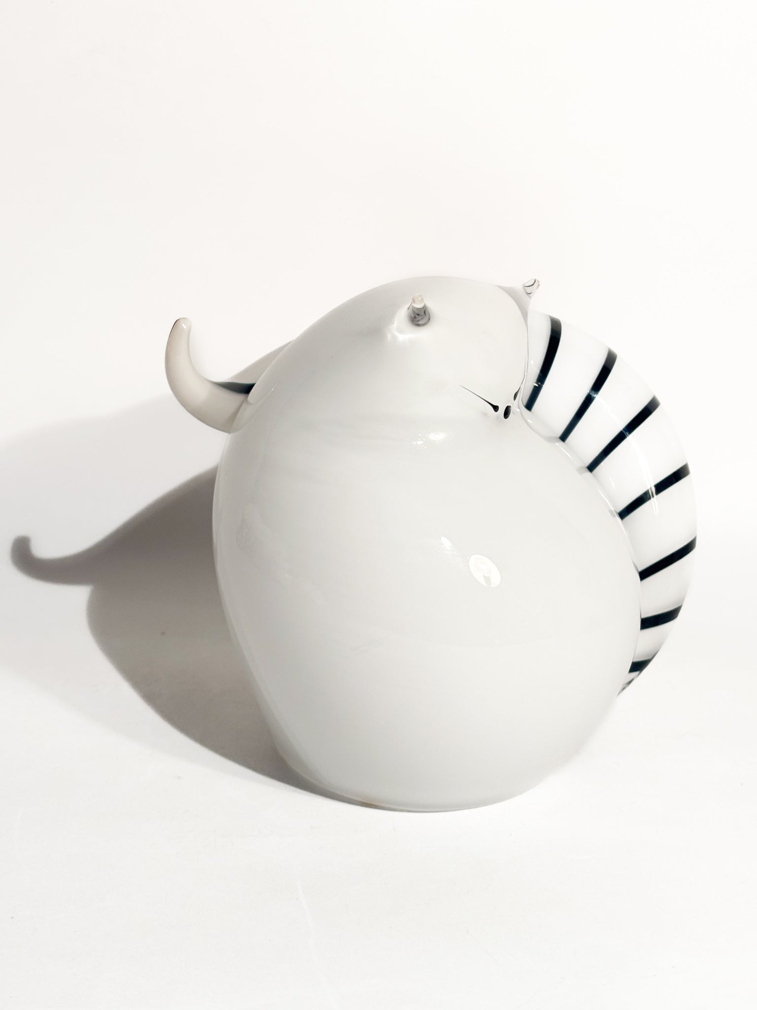 Scultura di Gatto in Vetro di Murano Bianco e Nero di Seguso Anni 90