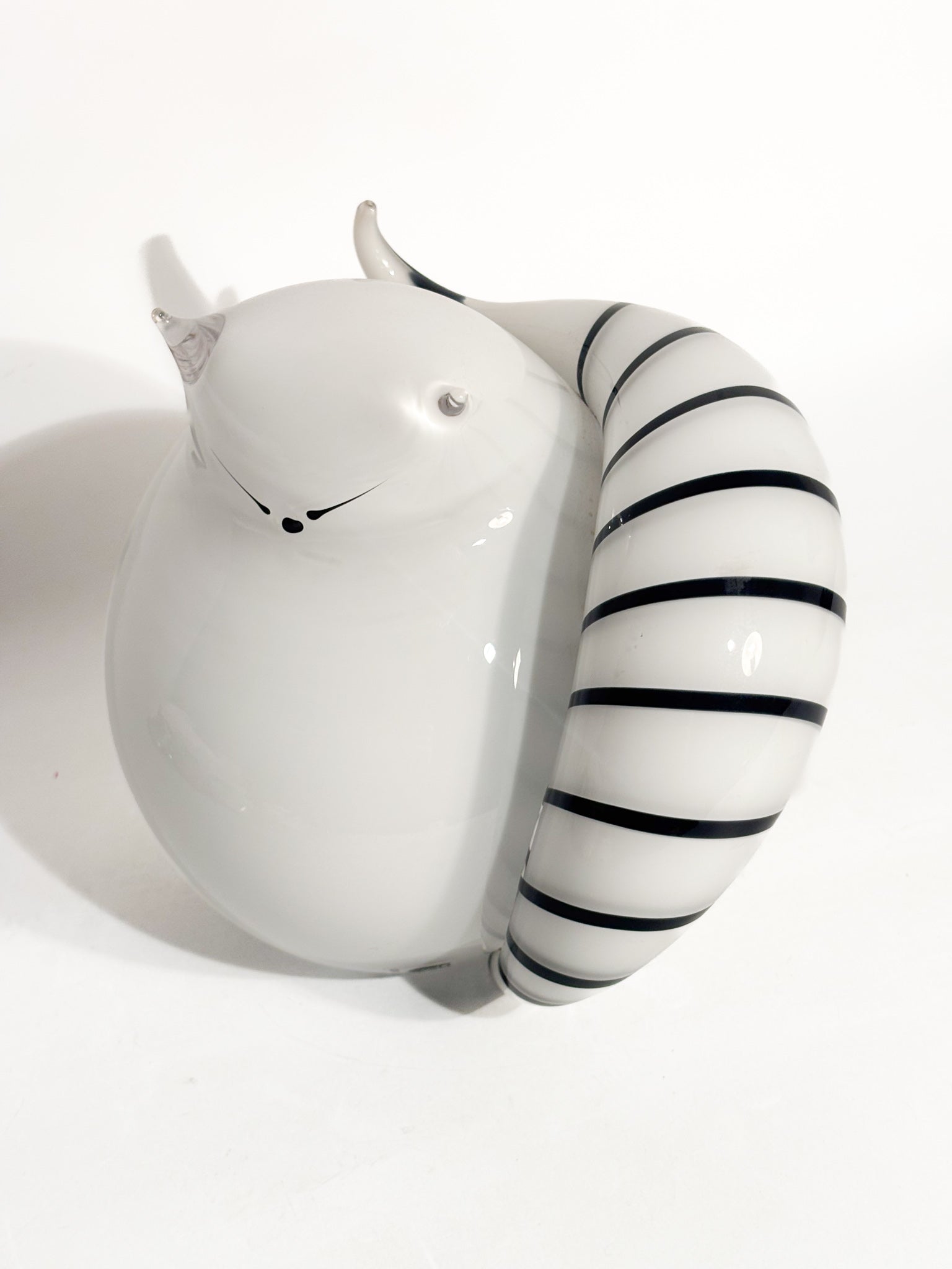 Scultura di Gatto in Vetro di Murano Bianco e Nero di Seguso Anni 90
