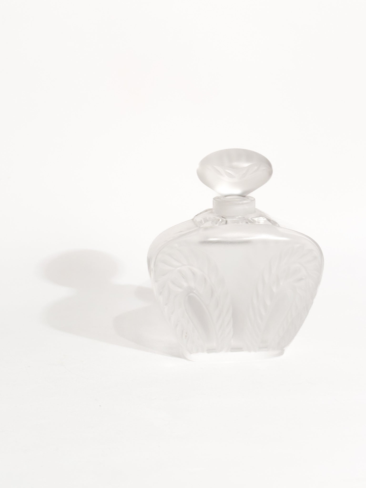 Bottiglia da Profumo in Cristallo di Lalique 'Foglie' Anni 90