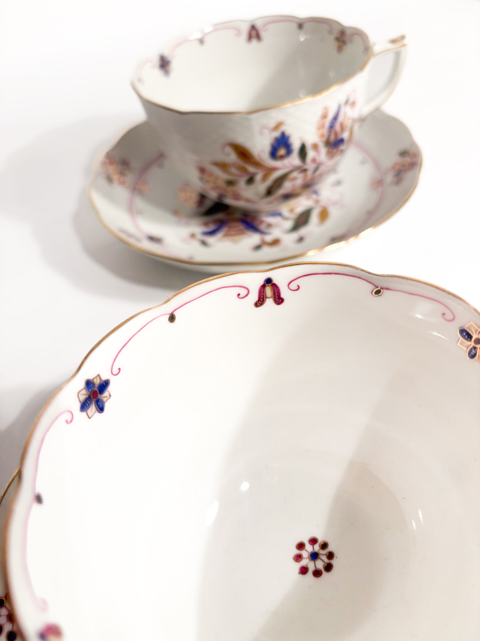 Coppia di Tazze in Porcellana di Herend Candida Tupini Napoli