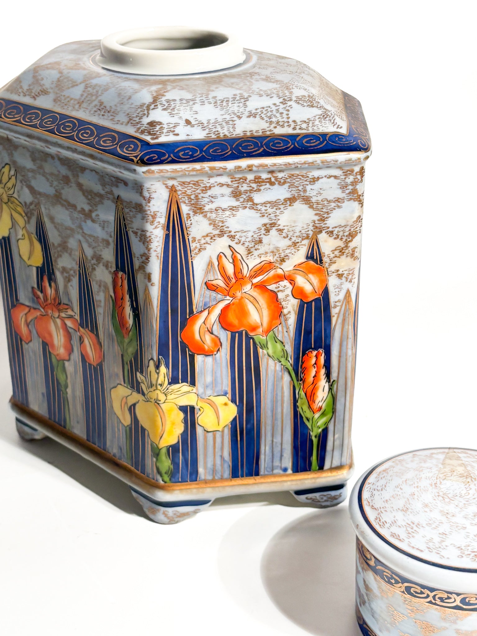 Art Nouveau Potiche Vase in Hand-Painted Italian Ceramic 1920s