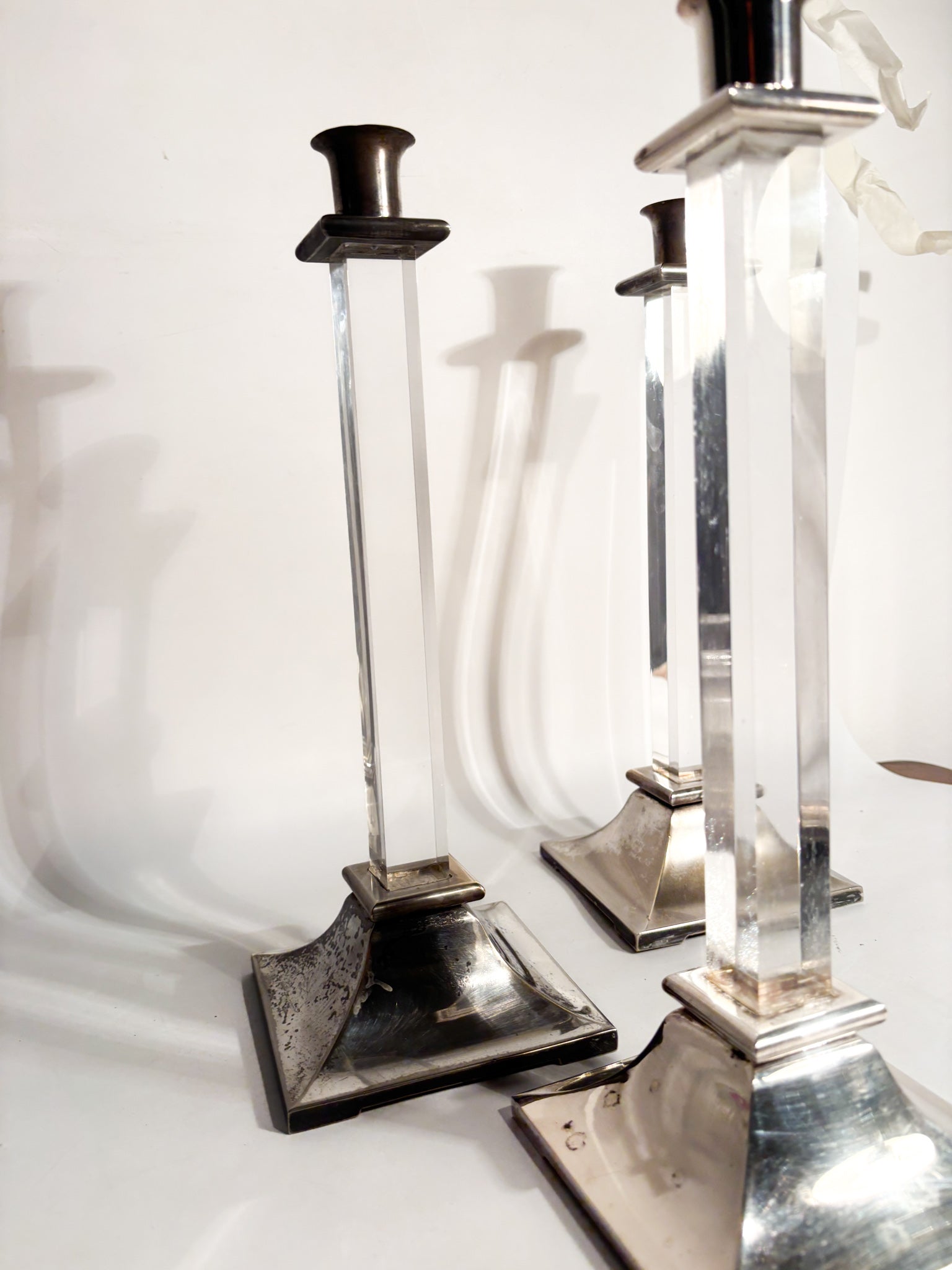 Set da Tre Portacandele in Plexiglass e Metallo Argentato Anni 70