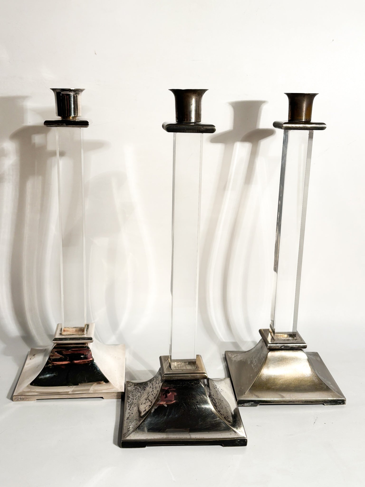 Set da Tre Portacandele in Plexiglass e Metallo Argentato Anni 70