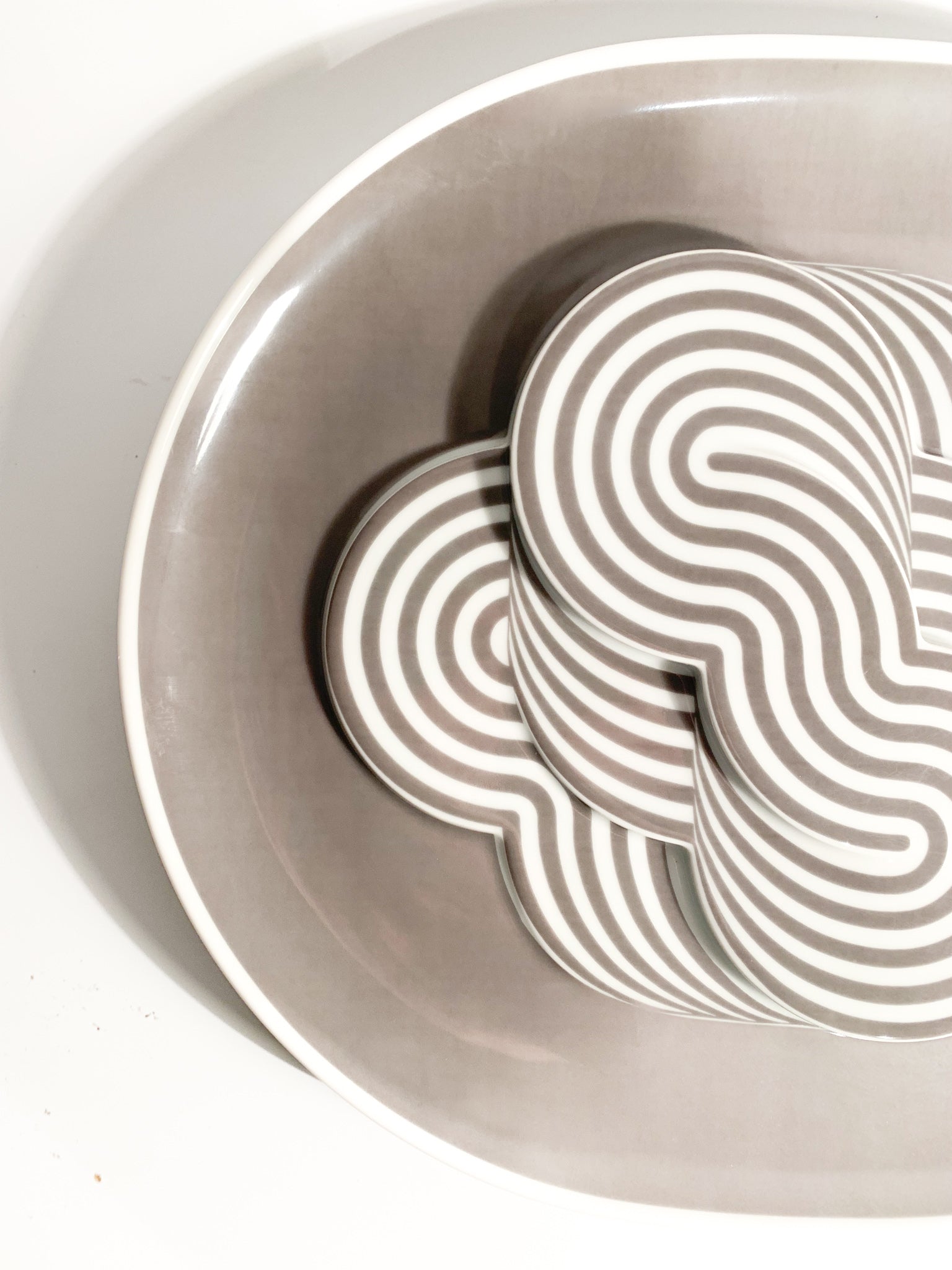 Plate Sculpted in Relief in Porcelain by Rosenthal Studio Linie from 1972