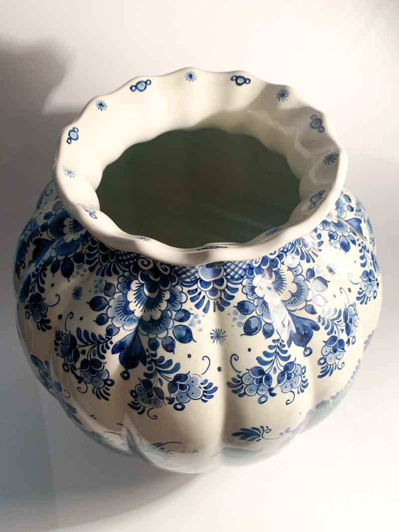 Vaso in Ceramica Bianca e Blu di Delft Anni 20