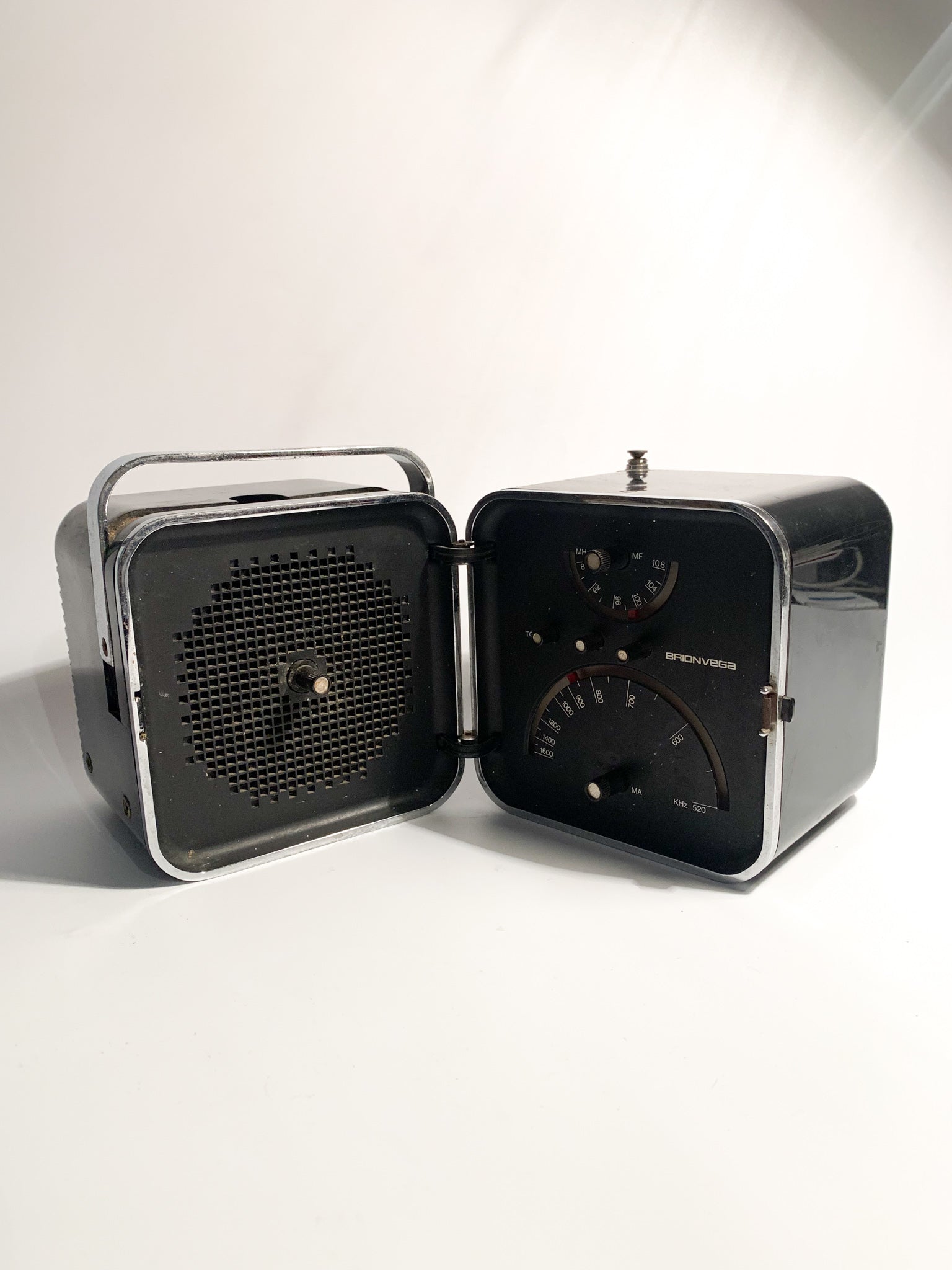 Radio Cubo Brionvega Black Designed by Richard Sapper and Marco Zanuso
