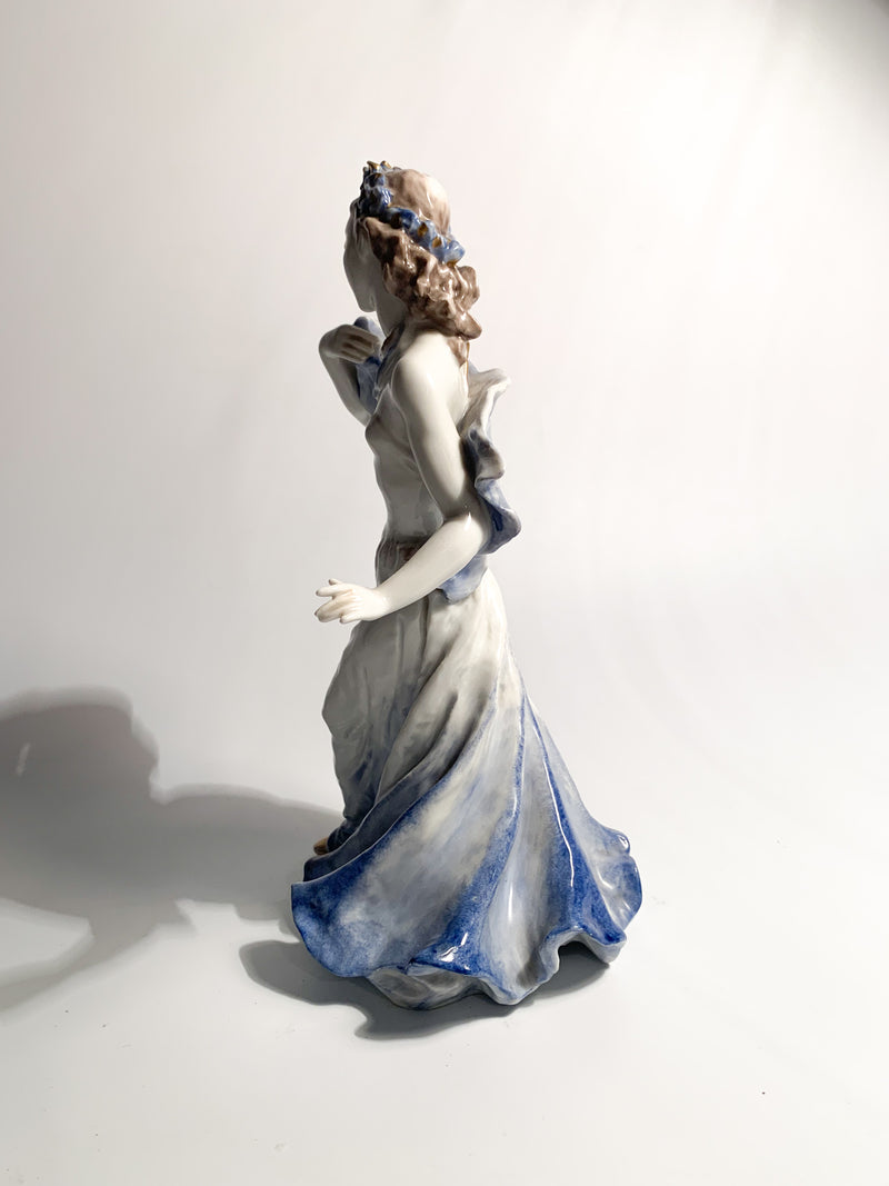 Porcelain Lady Sculpture by Rosenthal from the 1940s