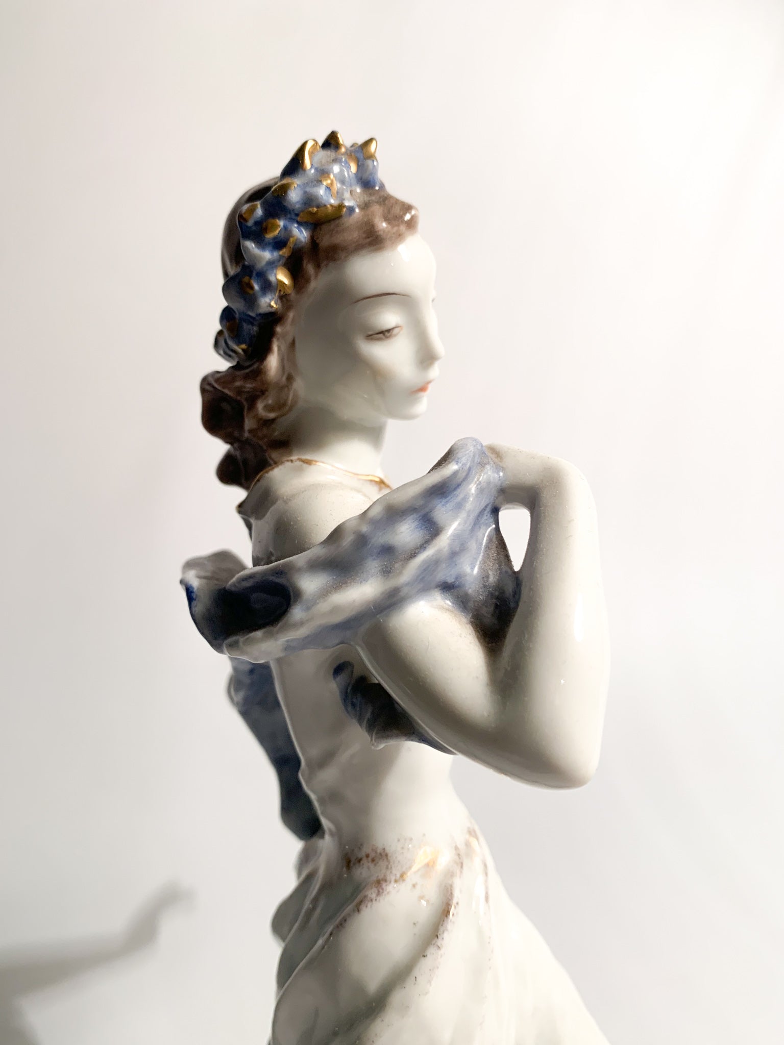 Porcelain Lady Sculpture by Rosenthal from the 1940s
