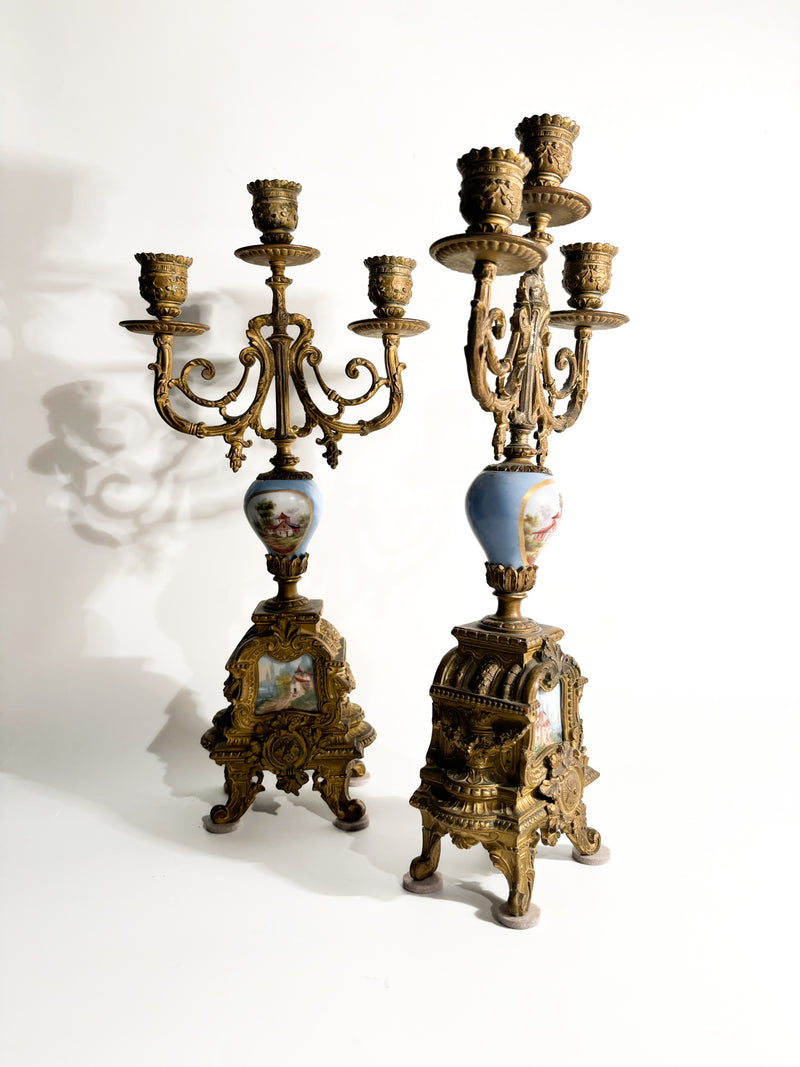 Coppia di Candelabri Francesi in Bronzo e Ceramica Dipinta Fine Ottocento