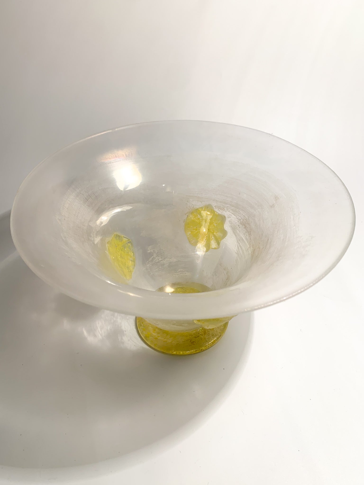 Vaso in Vetro Scavo di Murano Iridescente Giallo Anni 40