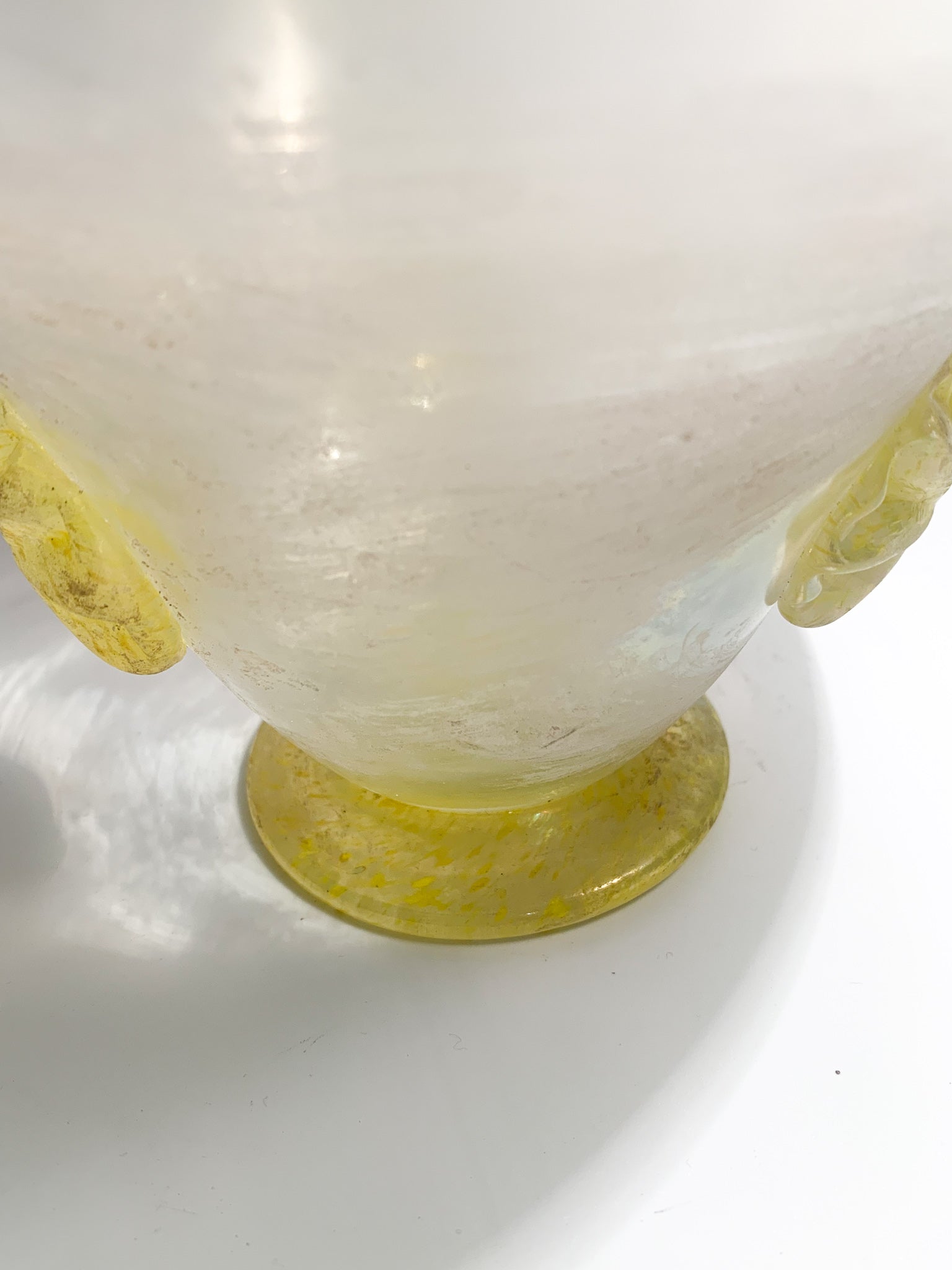 Vaso in Vetro Scavo di Murano Iridescente Giallo Anni 40