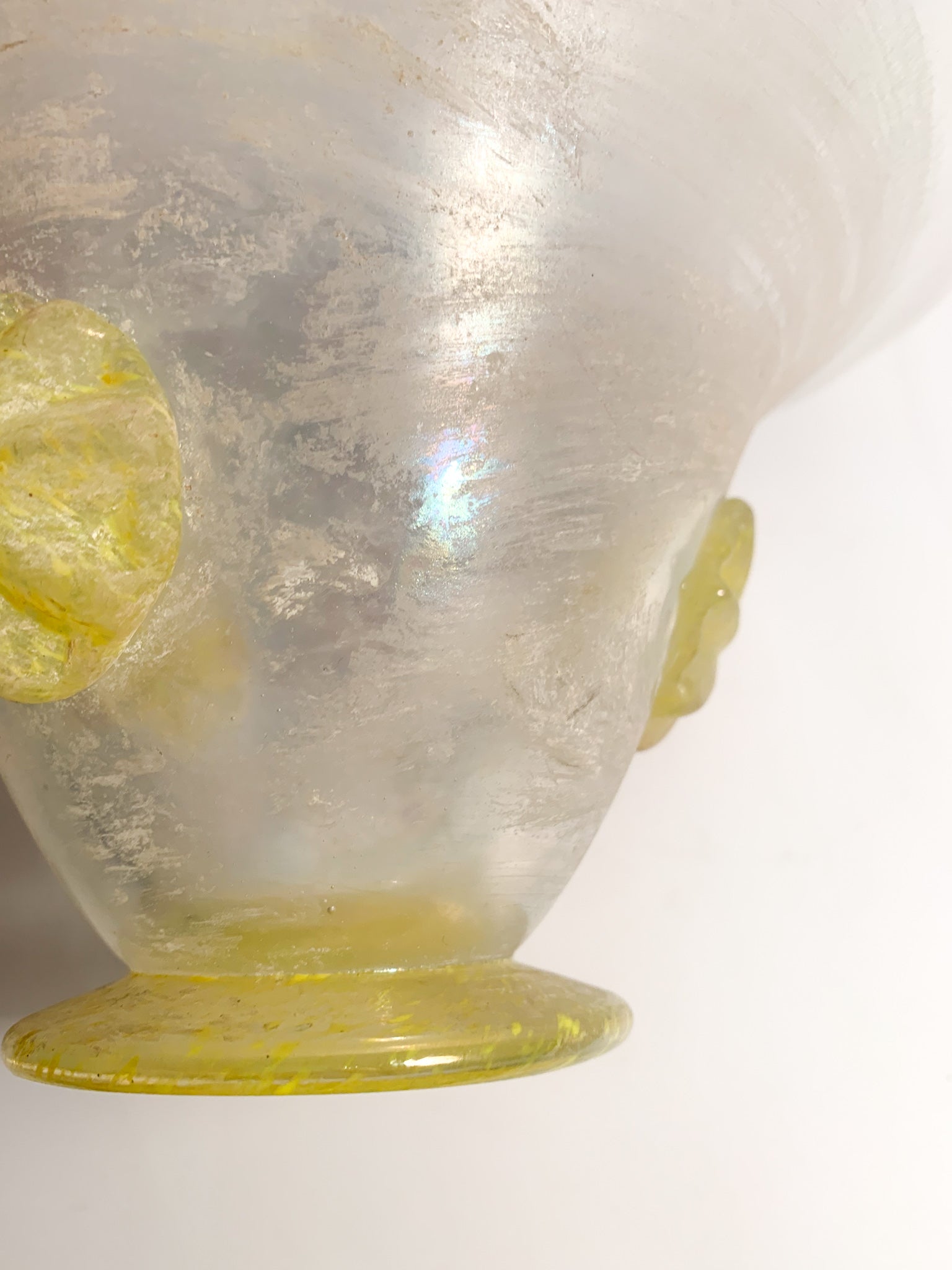 Vaso in Vetro Scavo di Murano Iridescente Giallo Anni 40