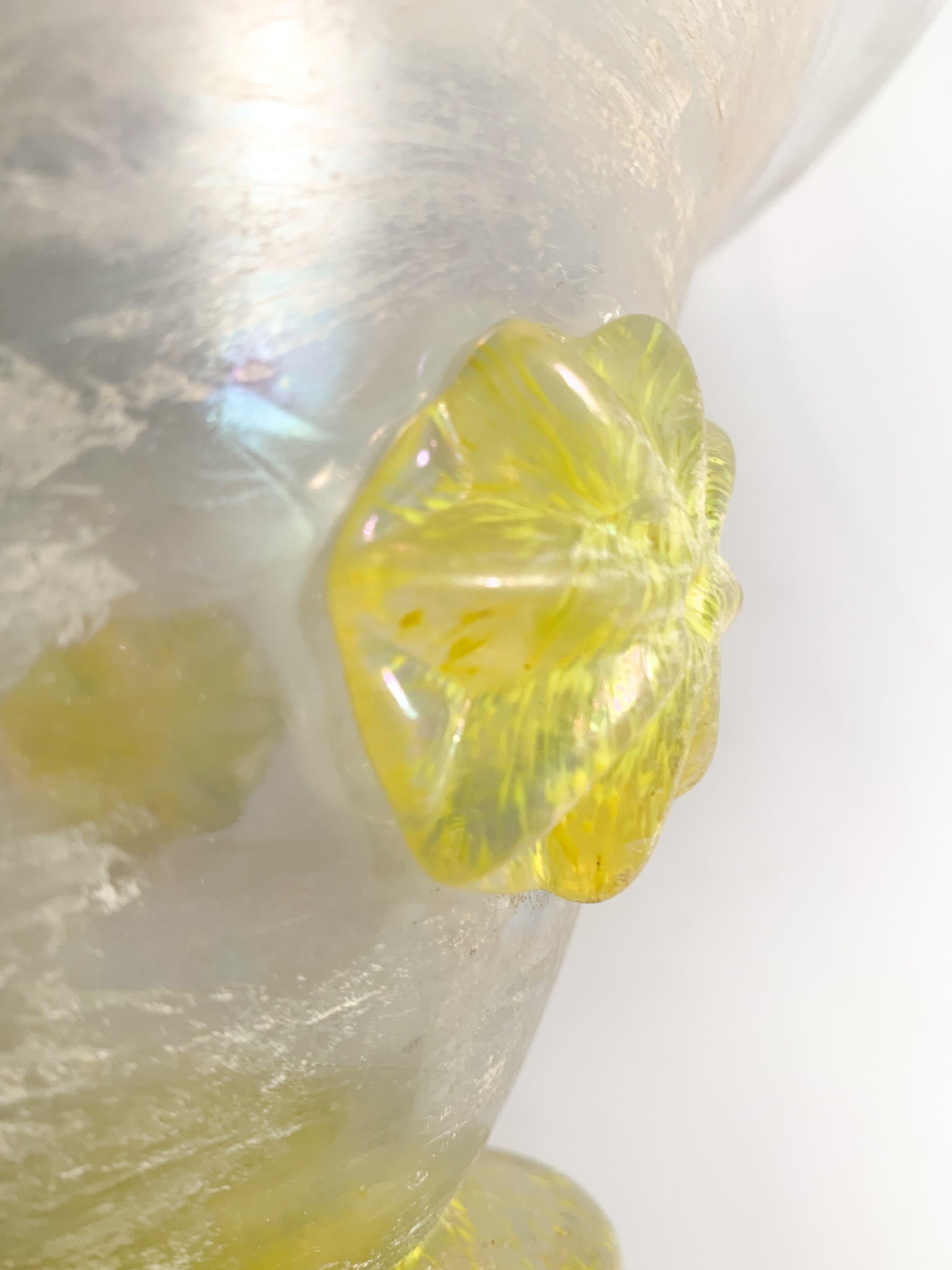 Vaso in Vetro Scavo di Murano Iridescente Giallo Anni 40