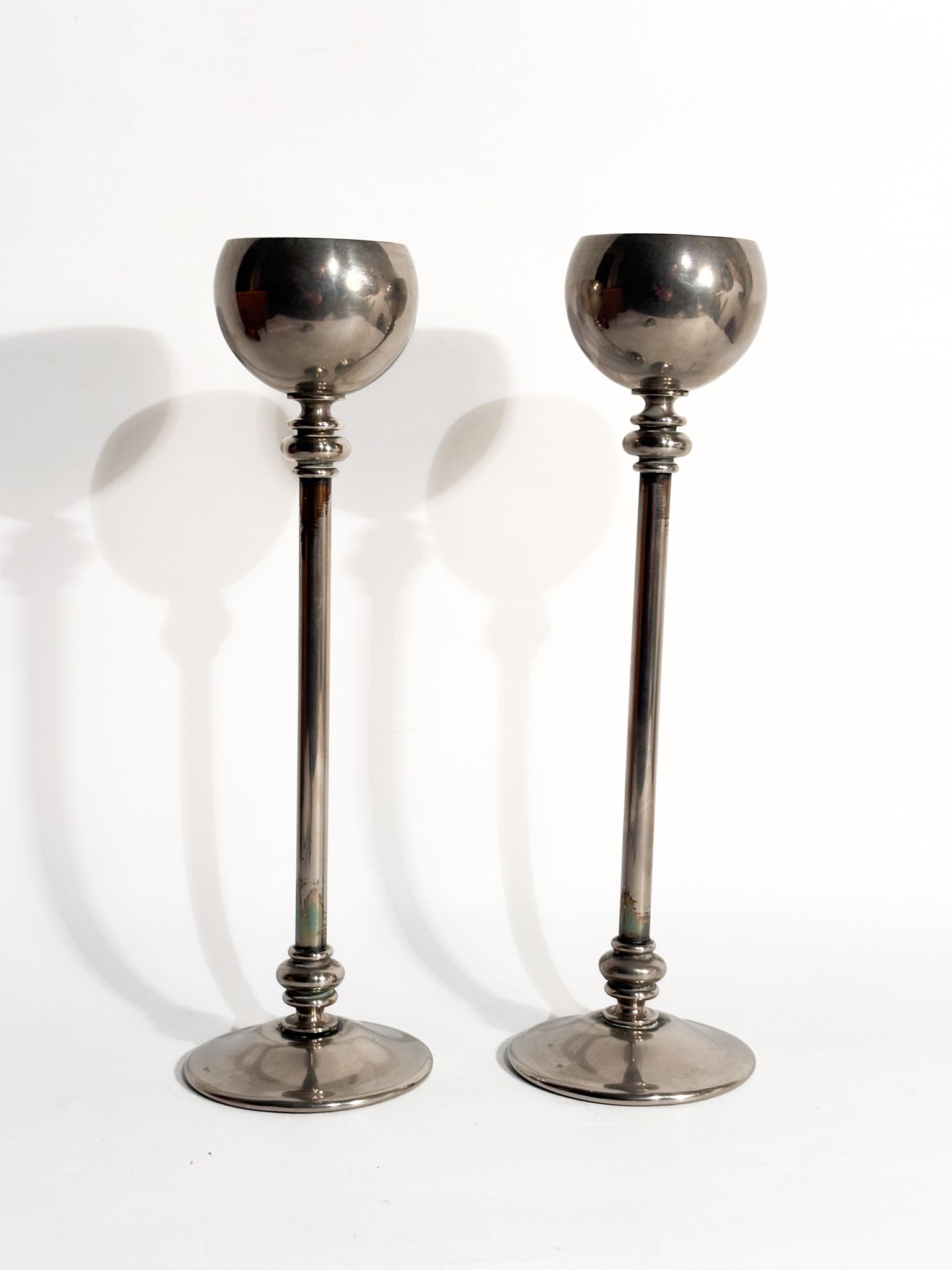 Coppia di Candelieri in Metallo Argentato Anni 60