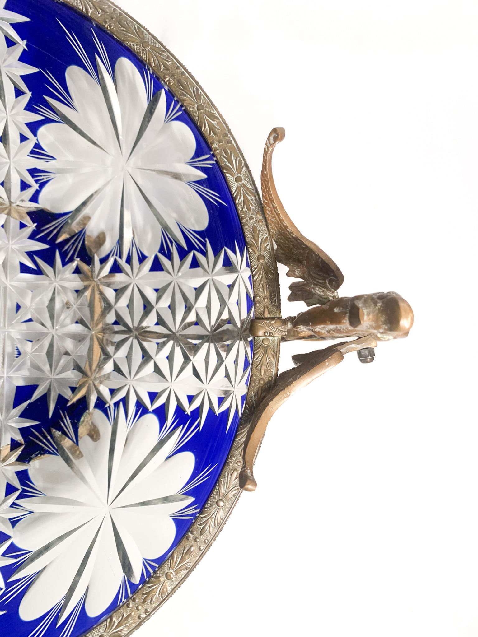 Centerpiece in Bohemian Crystal and Sculpted Bronze from the Early Twentieth Century