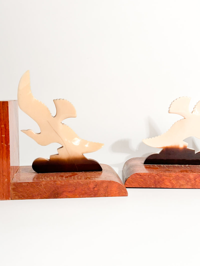 Pair of Art Deco Bookends with Doves in ood and Resin from the 1930s