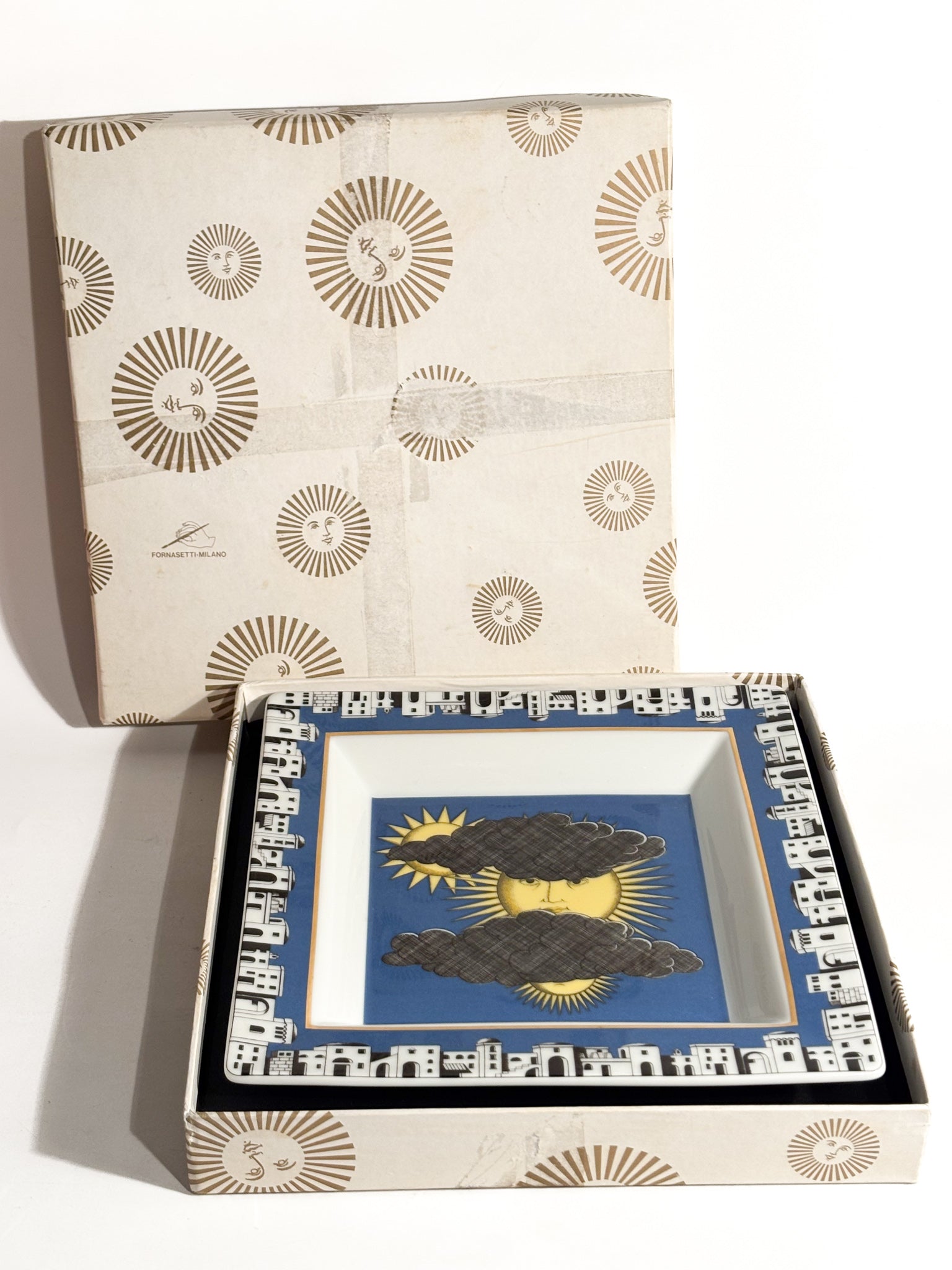 Piatto in Porcellana di Rosenthal "Il Sole di Capri" di Fornasetti anni 70