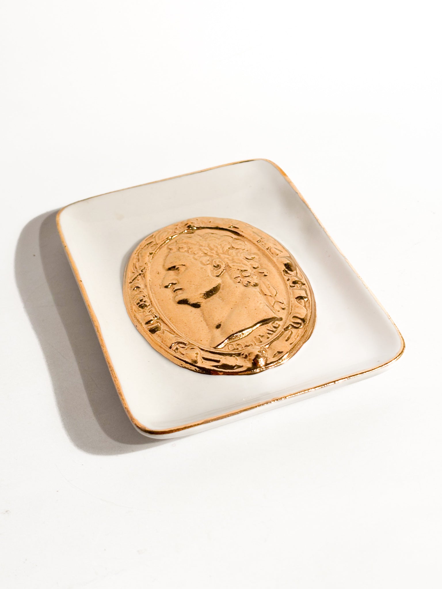 Posacenere a Vaschetta con Decoro con Moneta Romana Anni 50