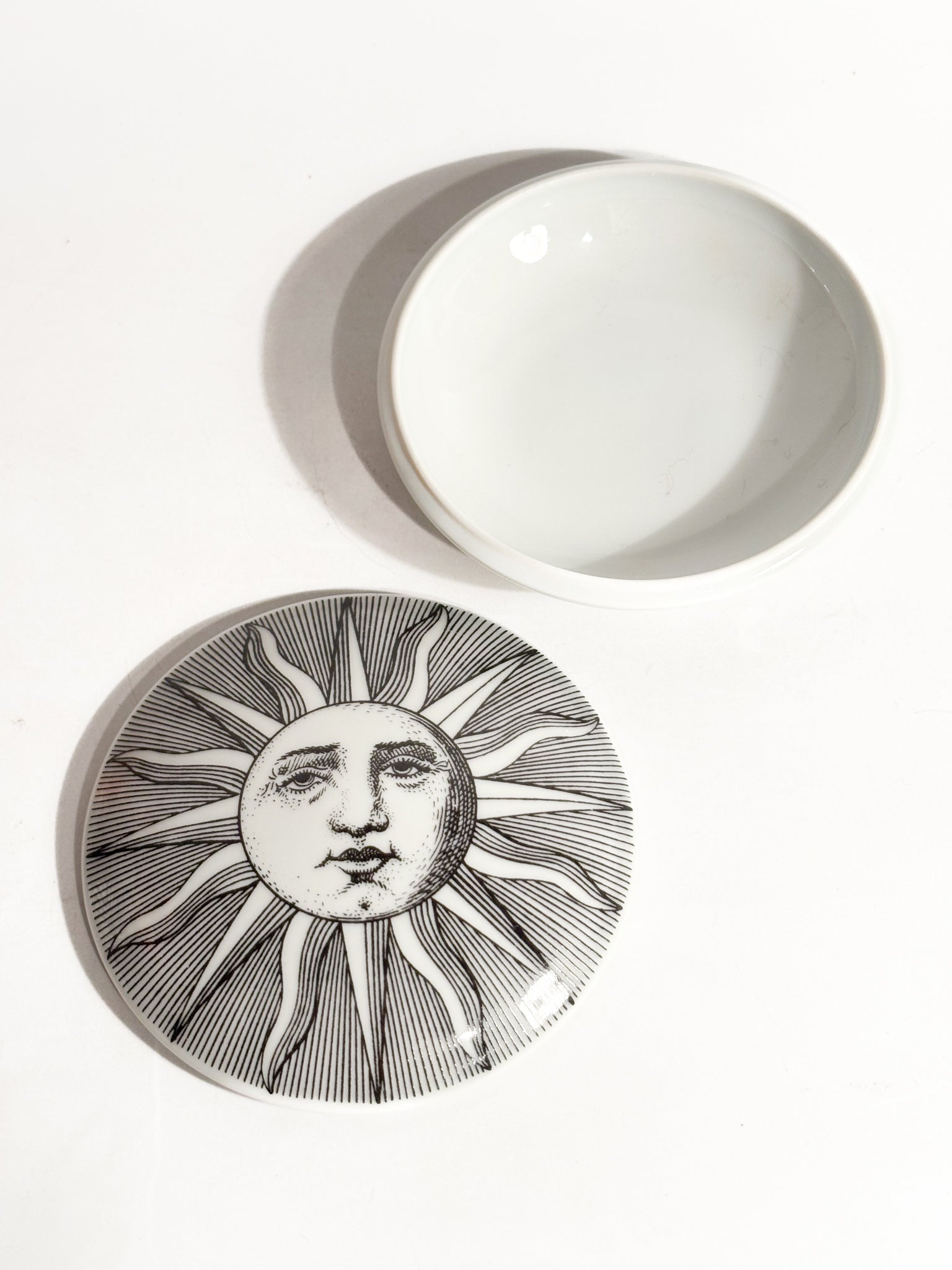 Scatola Tonda Collezione "Sole" di Fornasetti Anni 50