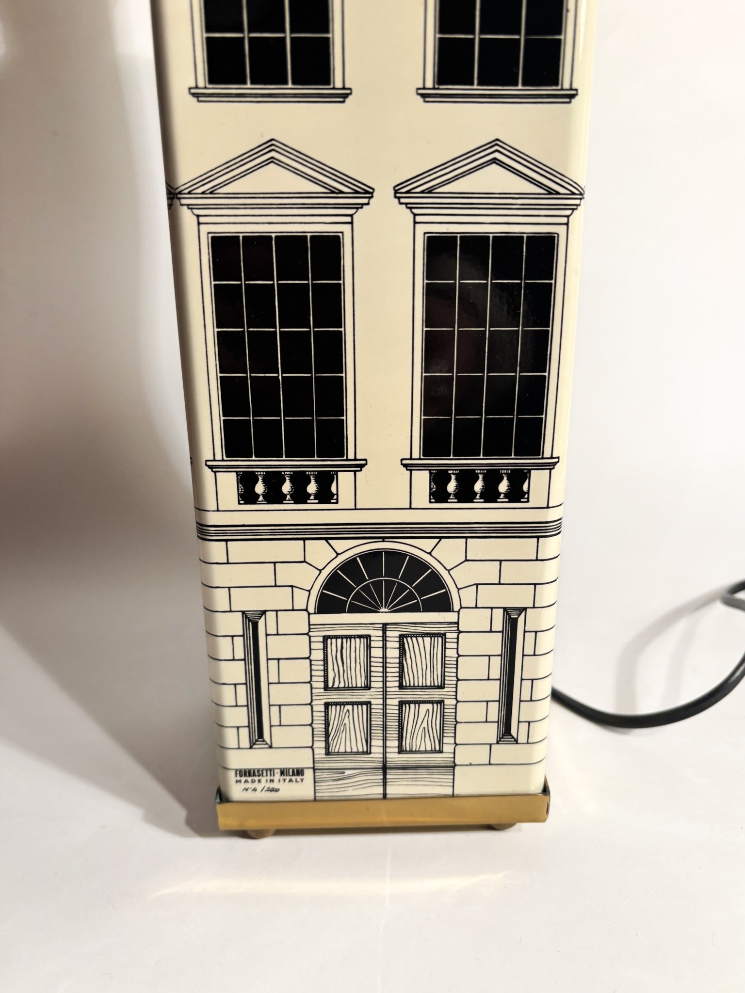 Lampada da Tavolo Squadrata Serie "Architettura" di Fornasetti Anni 90