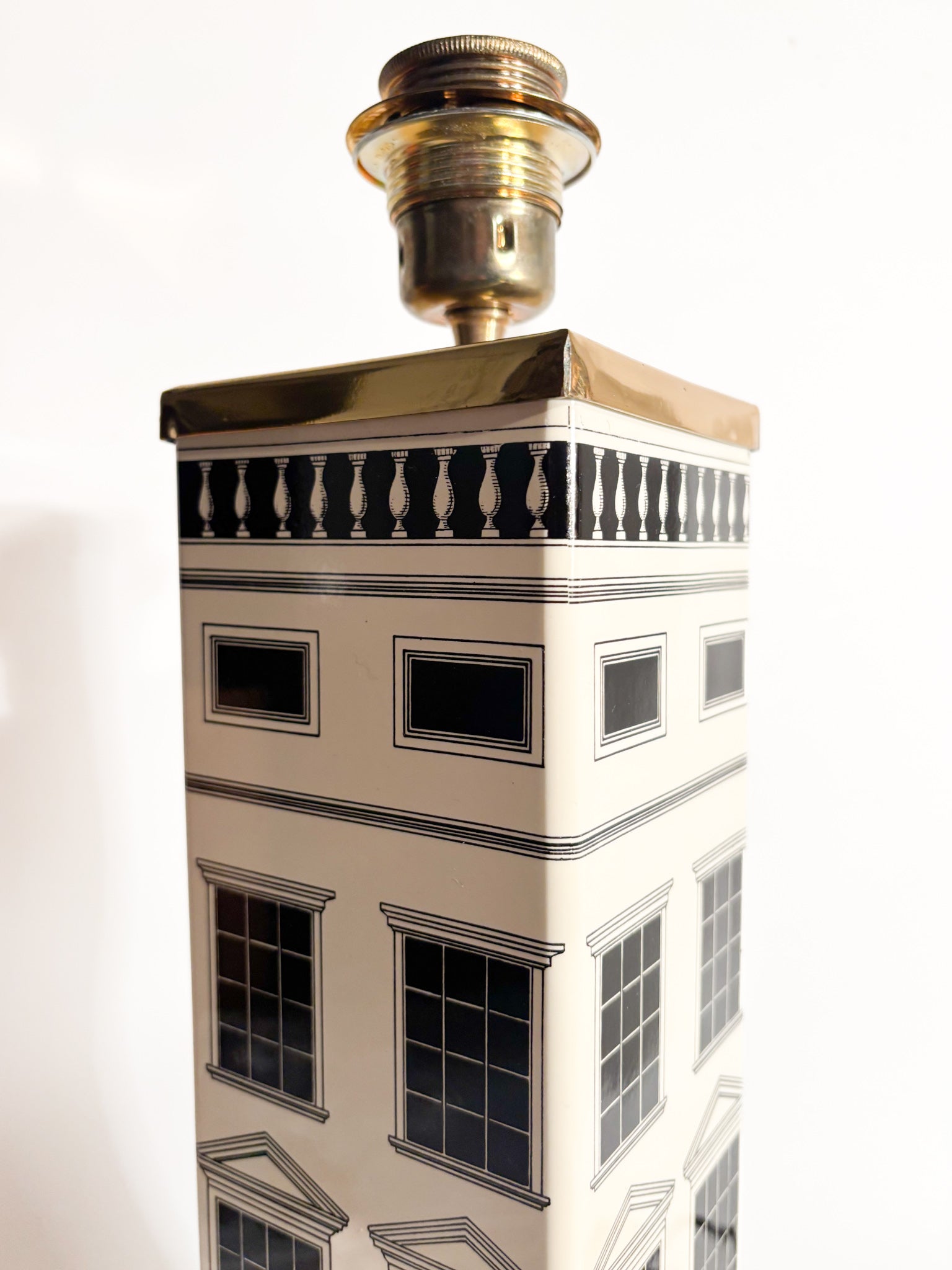 Lampada da Tavolo Squadrata Serie "Architettura" di Fornasetti Anni 90