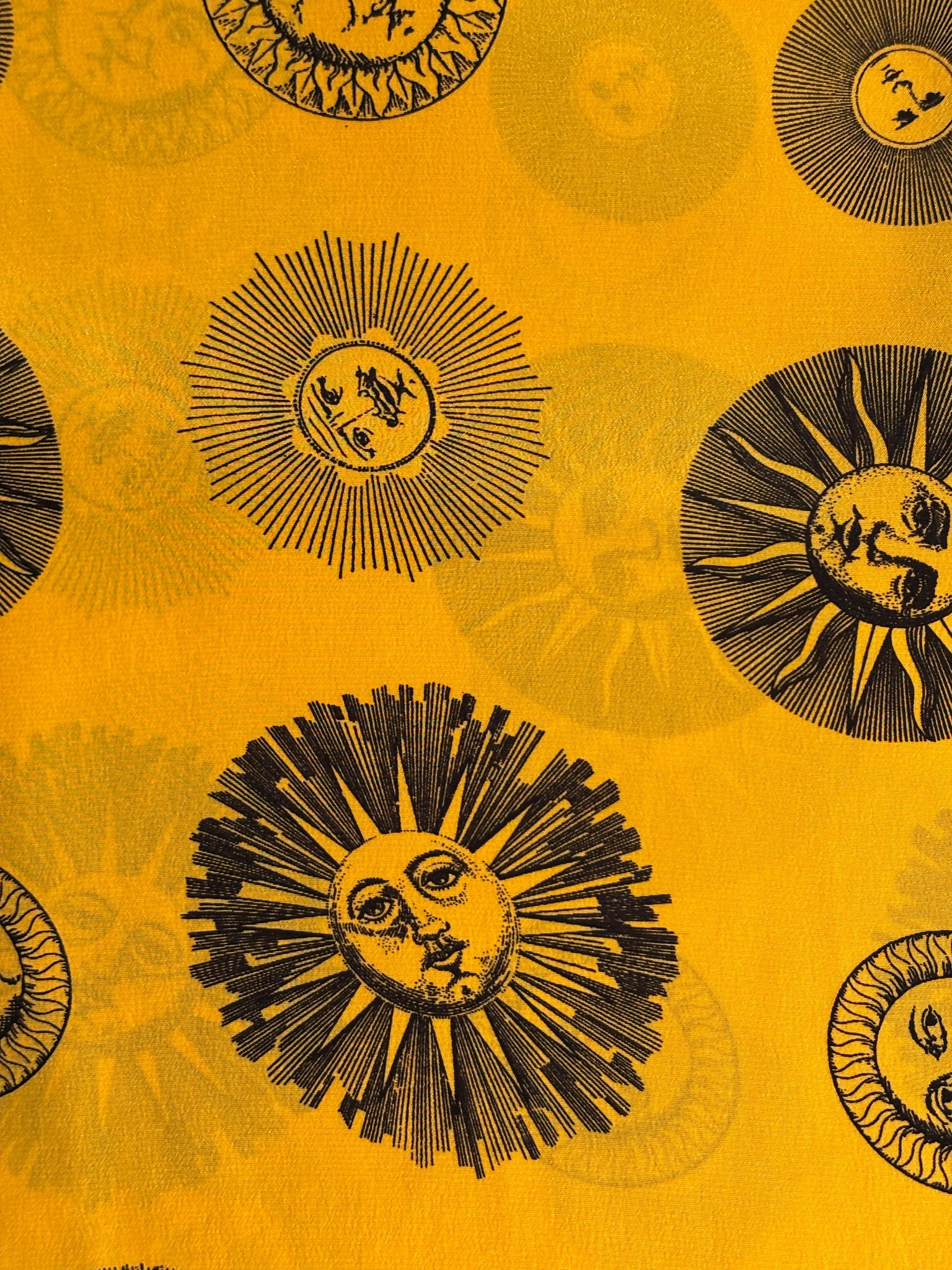 Sciarpa Foulard di Seta "Sole" di Piero Fornasetti Anni 80