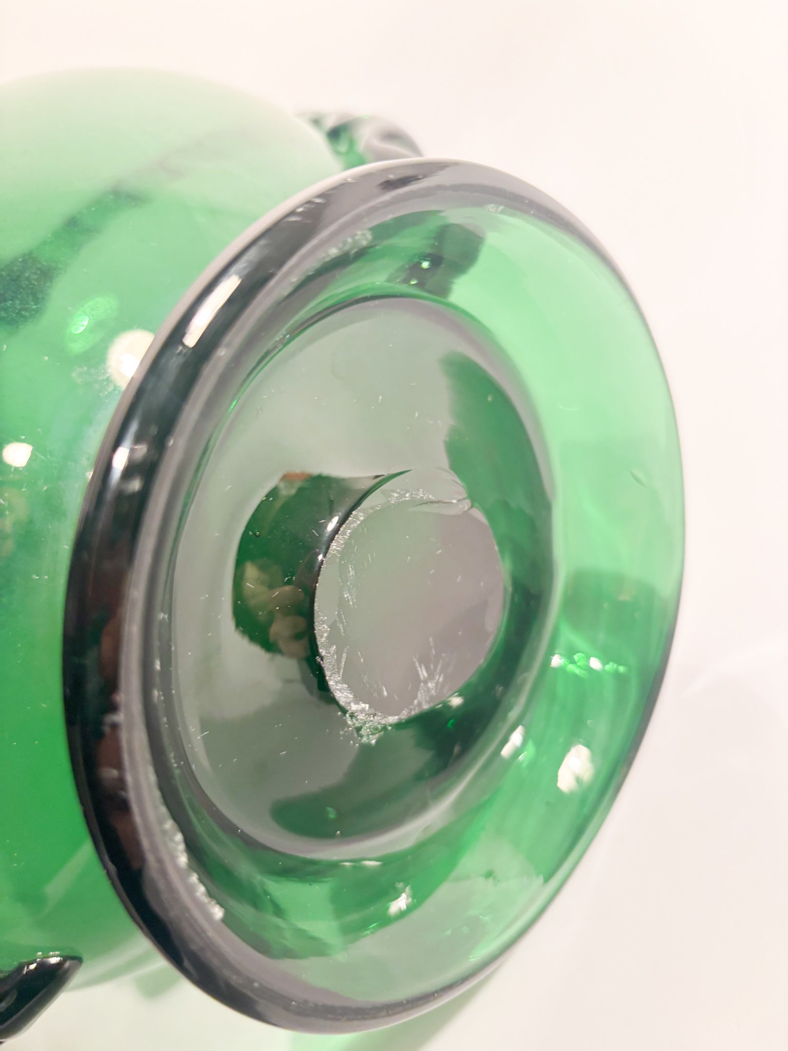 Ansato Vase in Hand-Blown Green Murano Glass from the 1950s