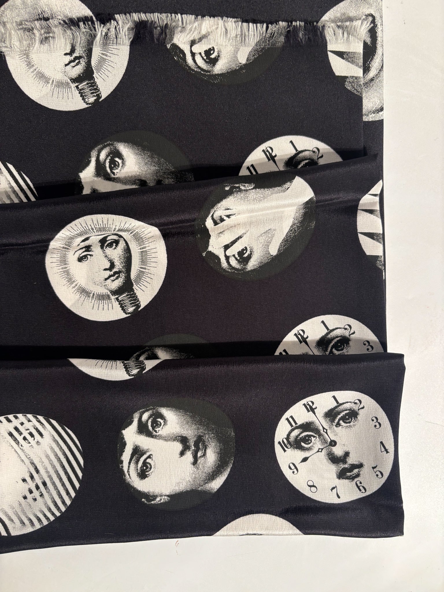 Sciarpa Foulard di Seta "Volti di Lina" di Piero Fornasetti Anni 80