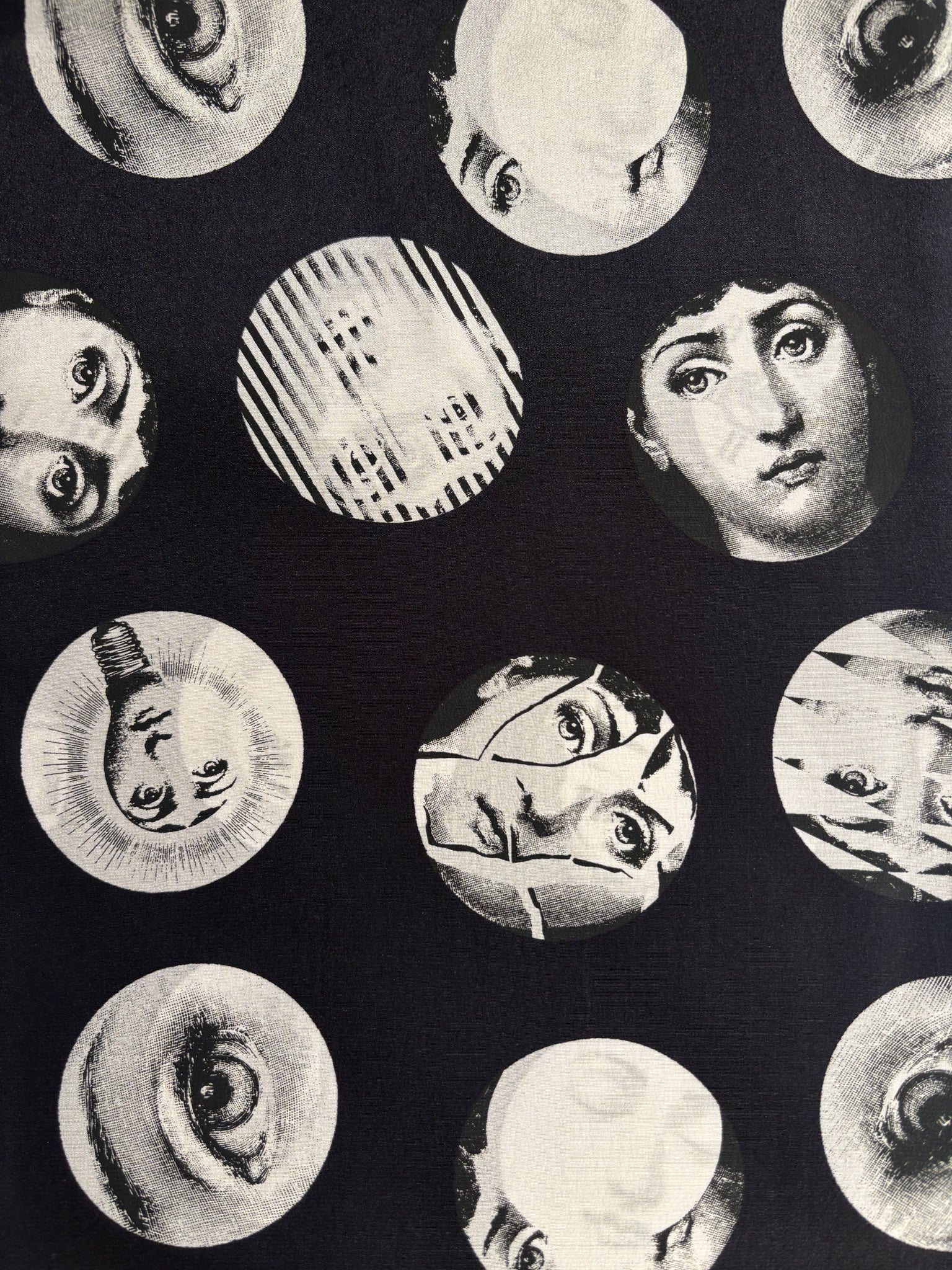 Sciarpa Foulard di Seta "Volti di Lina" di Piero Fornasetti Anni 80