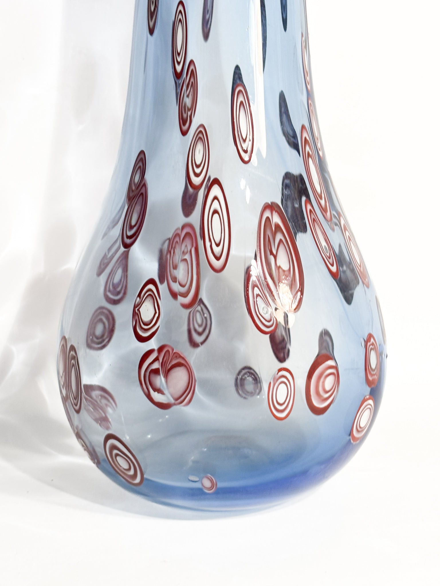 Vaso in Vetro di Murano Blu con Murrine Rosse del 1975
