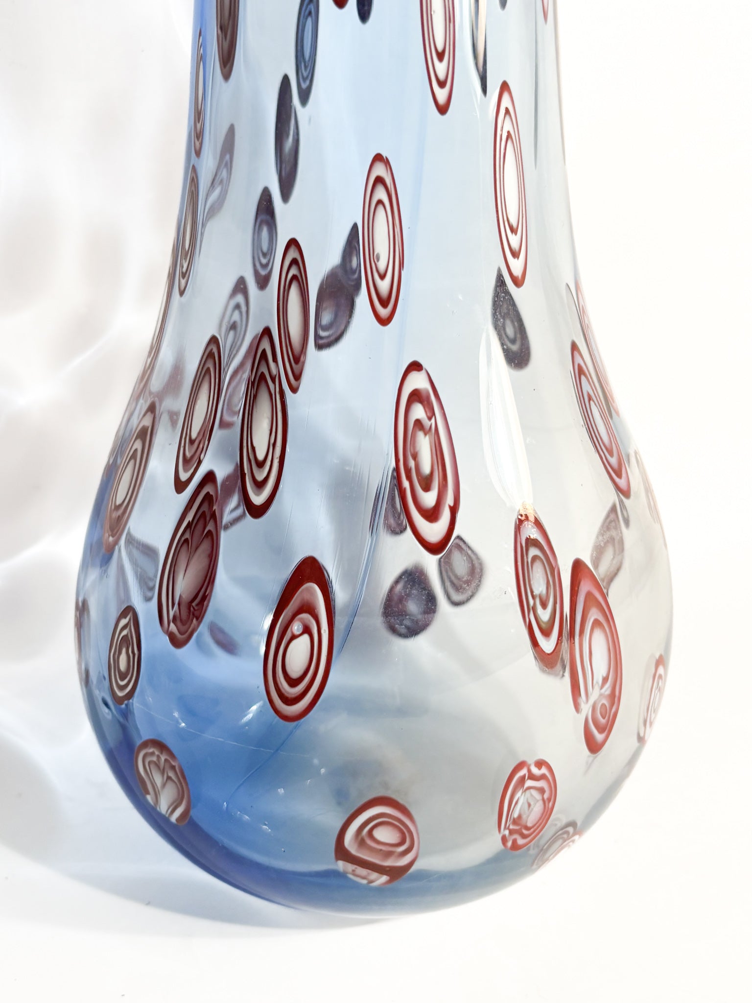 Vaso in Vetro di Murano Blu con Murrine Rosse del 1975