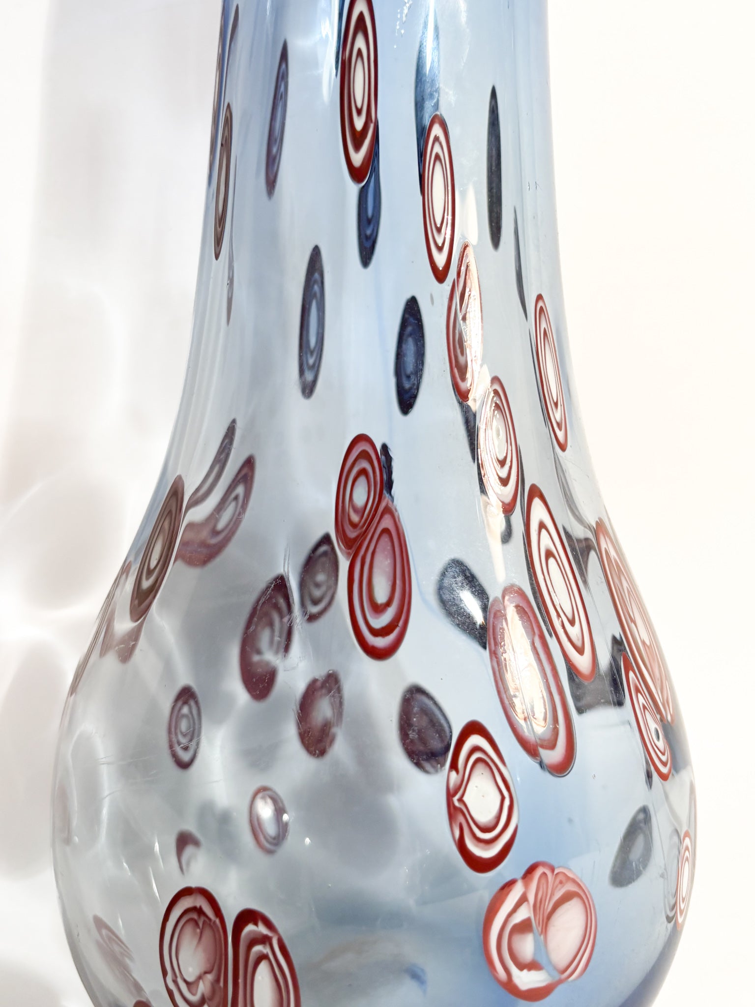 Vaso in Vetro di Murano Blu con Murrine Rosse del 1975