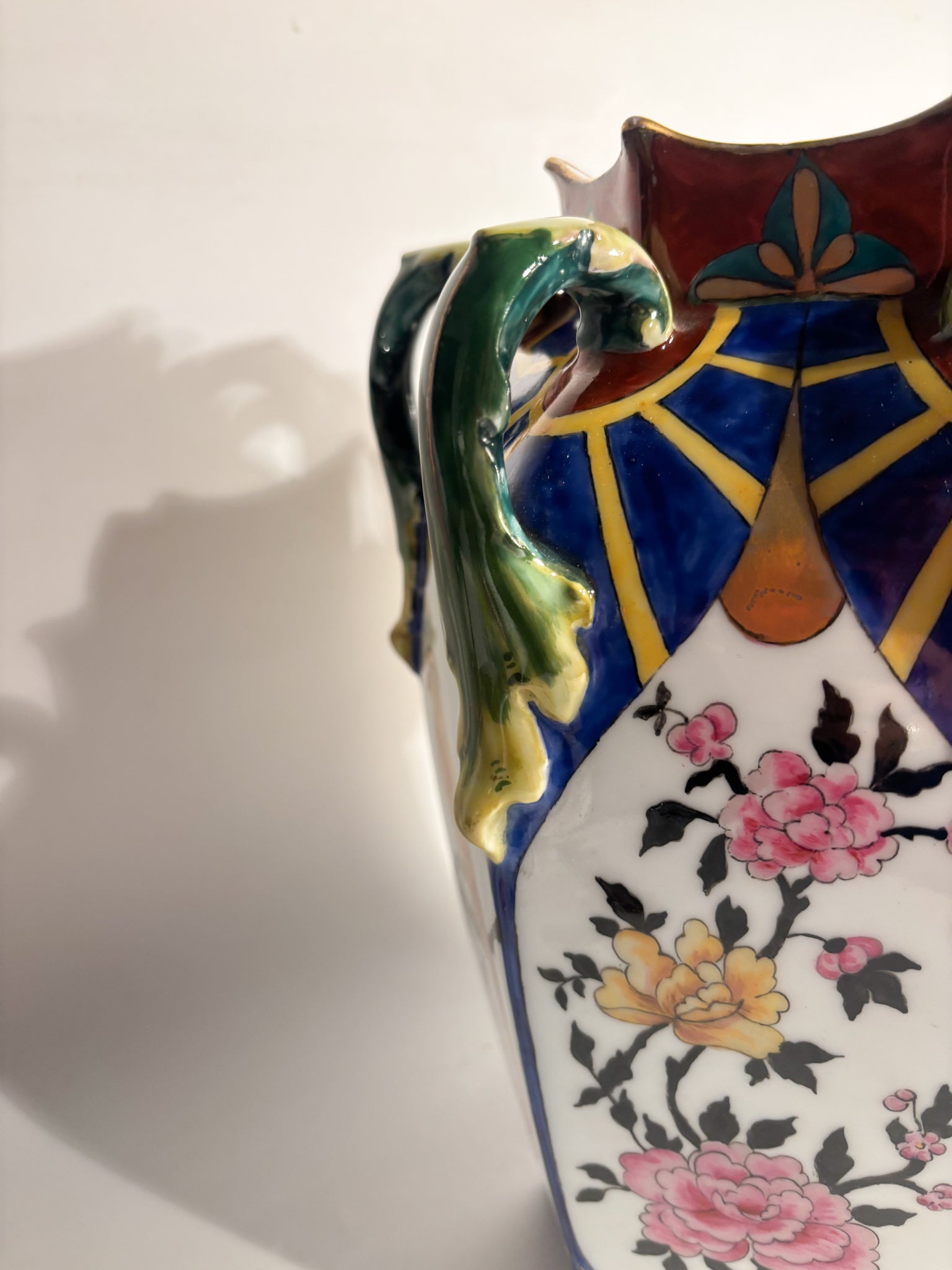 Vaso in Ceramica Ceco Slovacca con Anse e Motivi Floreali Anni 60