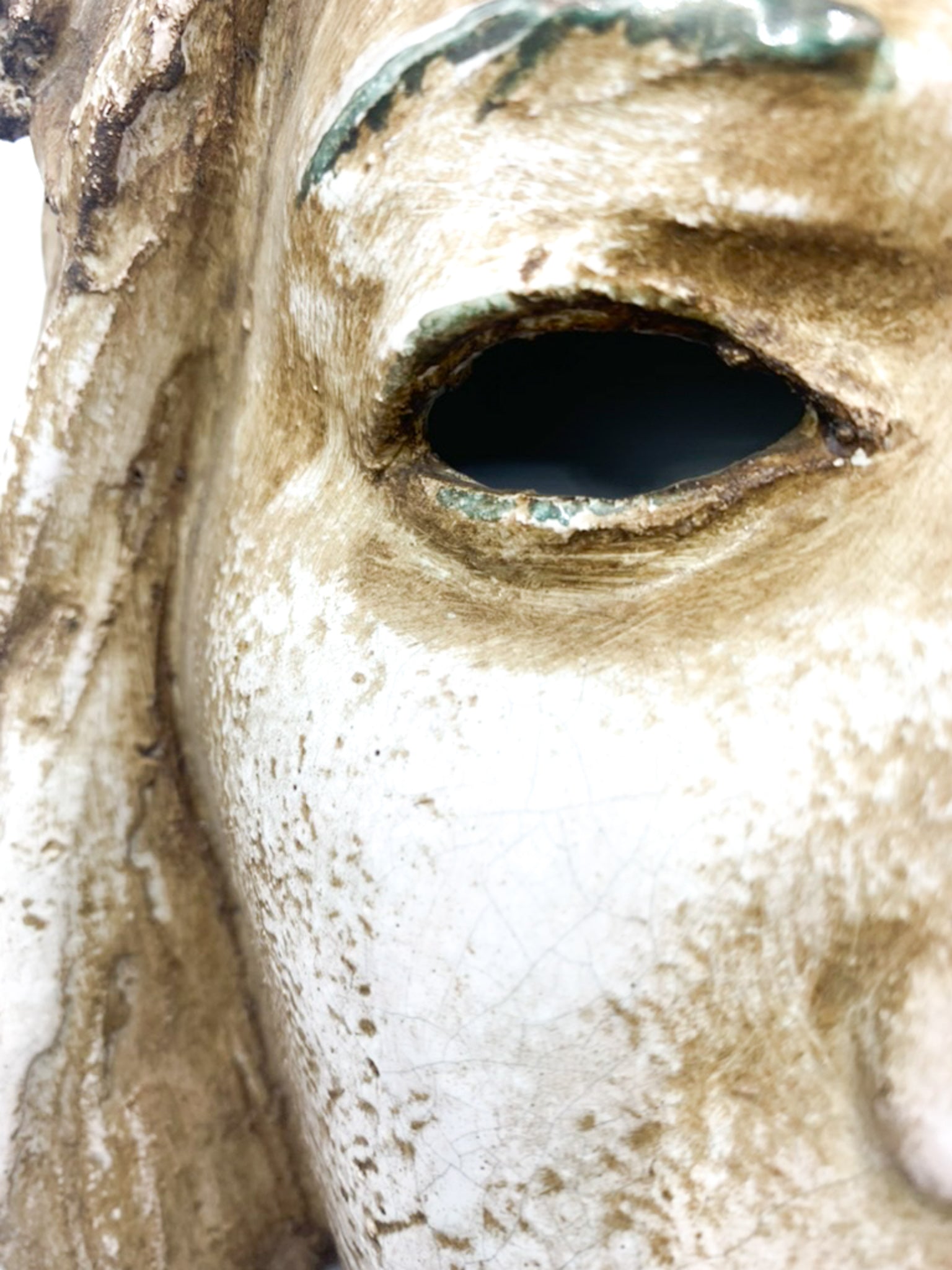 Coppia di Maschere Scolpite in Terracotta da Roberto Rigon Anni 80