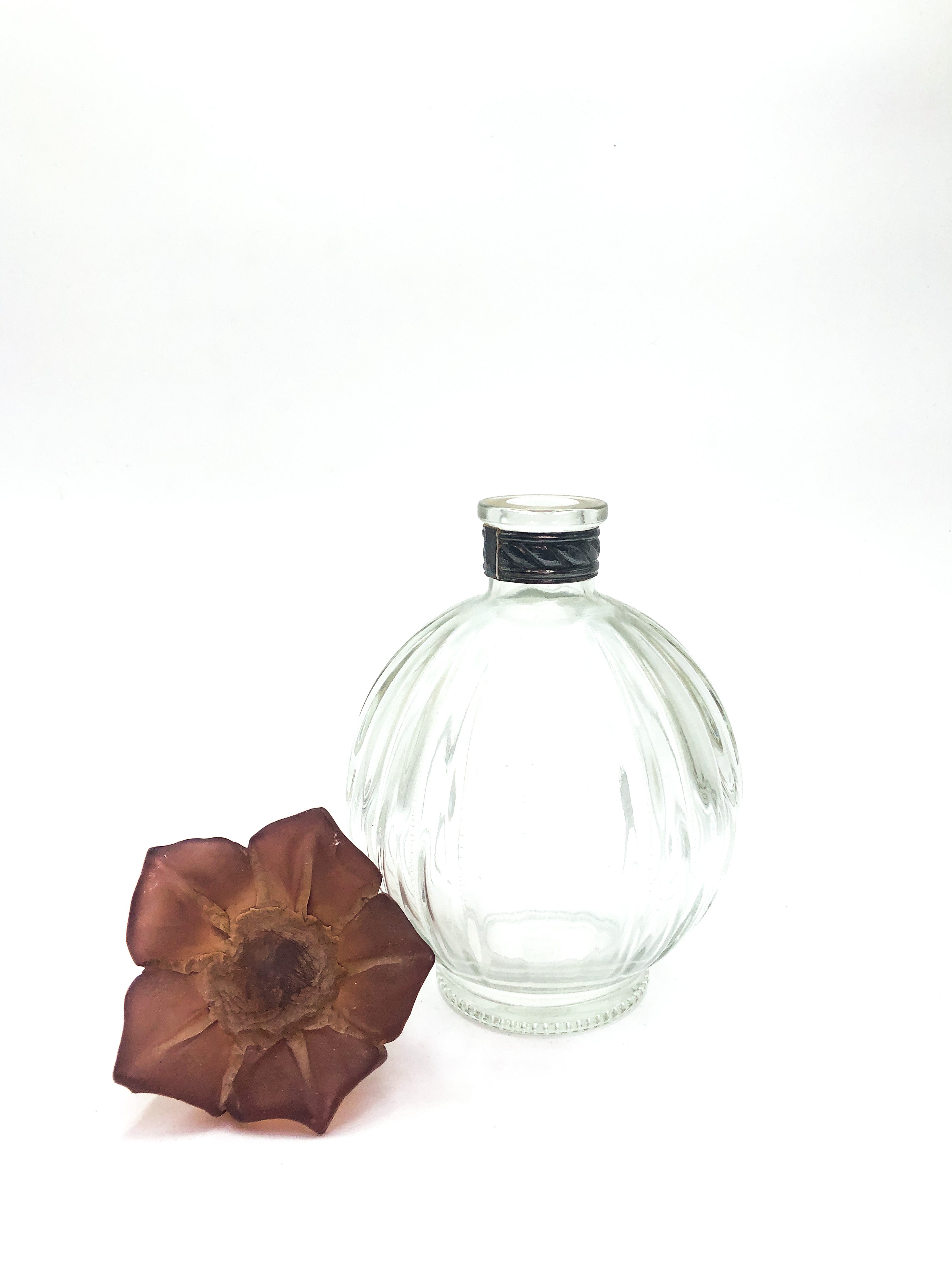 Glass perfume holder