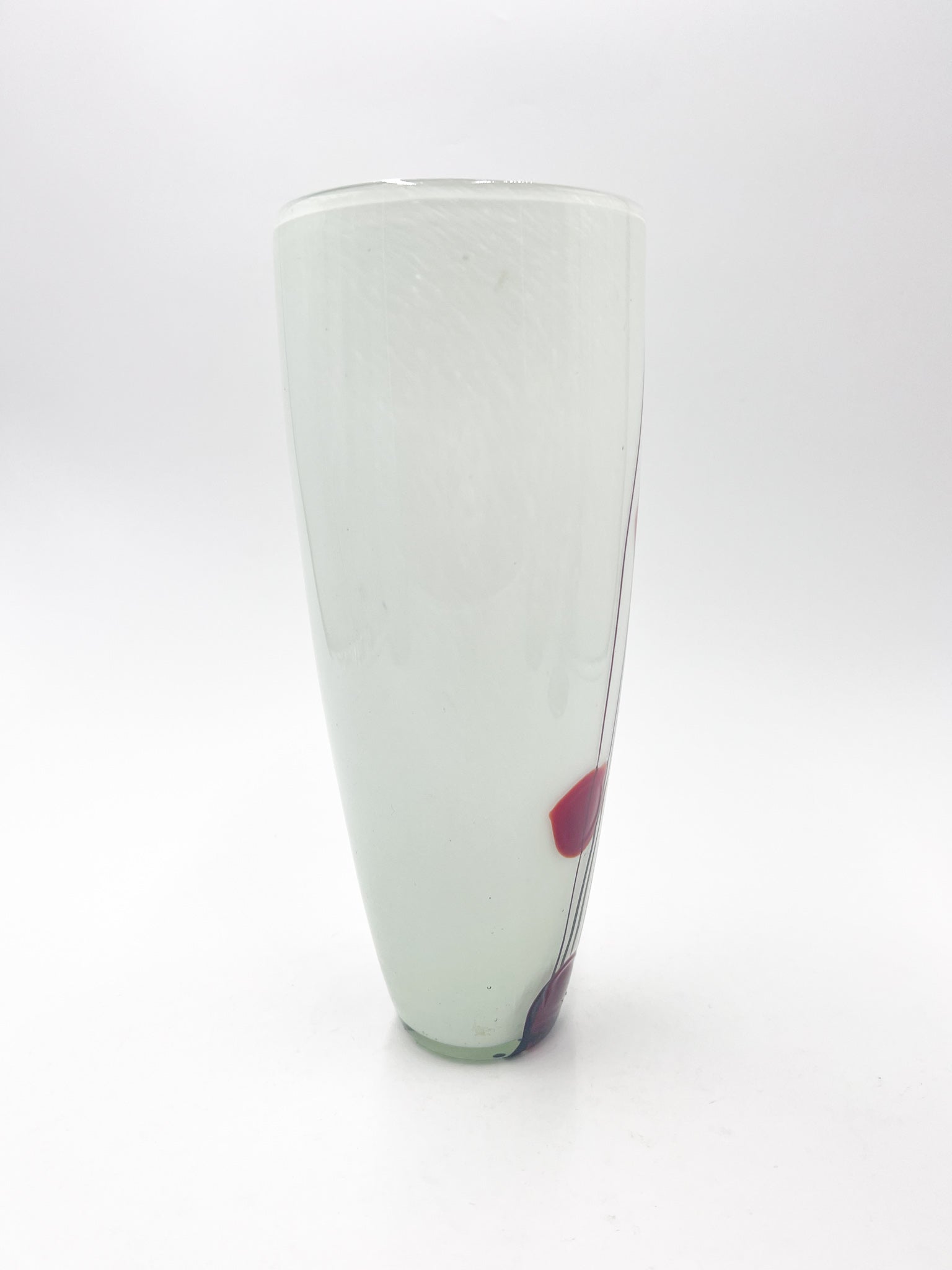 Vaso in Vetro di Murano Bianco con Decorazioni Rosse e Nere Anni 70