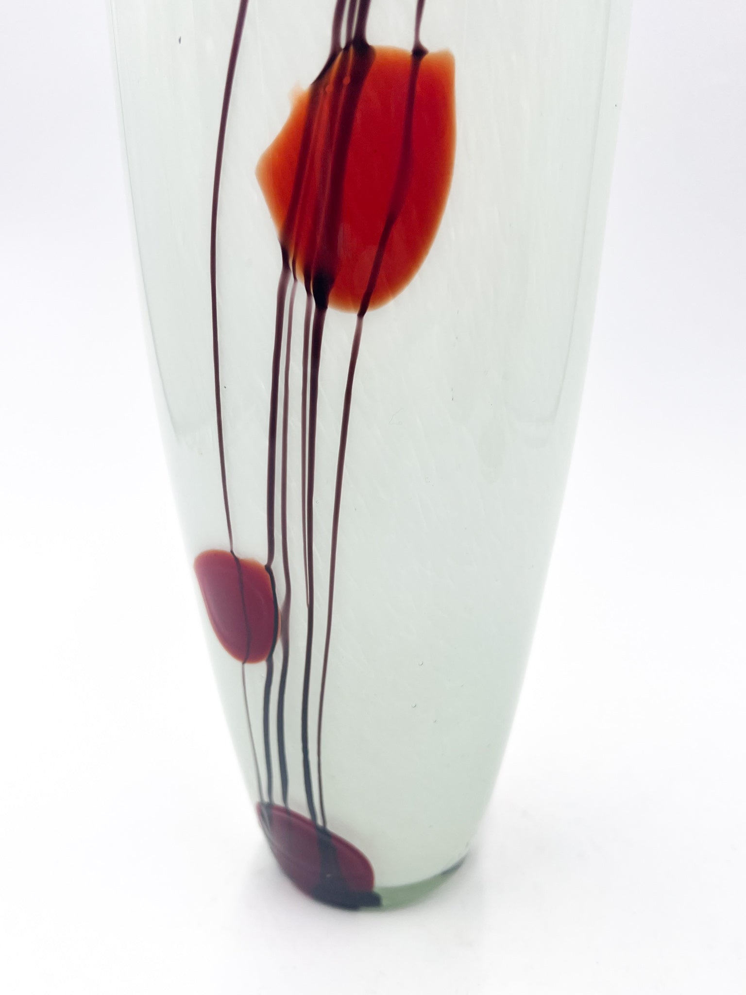 Vaso in Vetro di Murano Bianco con Decorazioni Rosse e Nere Anni 70