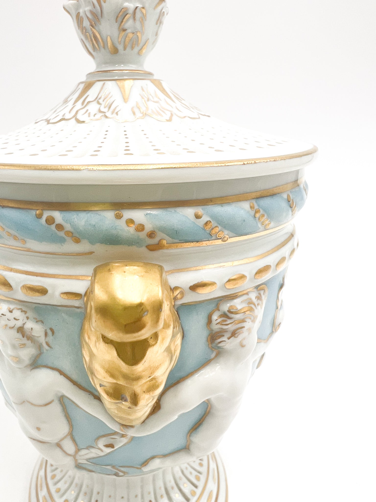 Potiche in Capodimonte Ceramic Sculpted in Relief from the 1950s