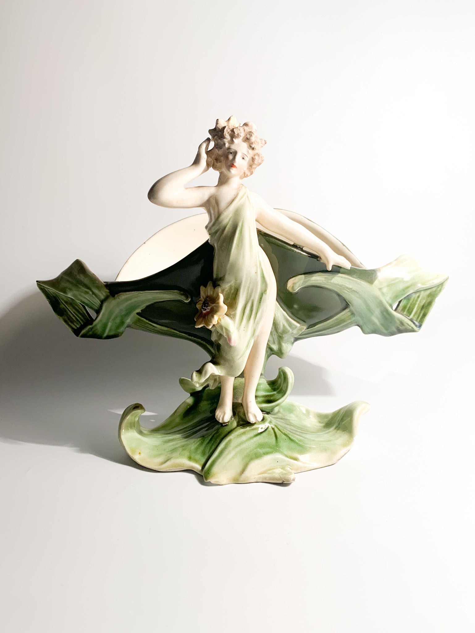 Scultura in Ceramica Francese di Dama Liberty con Portafiori Primi Novecento