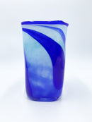 Vaso in Vetro Francese Blu e Azzurro Verrerie d'Art Au Village del 1995