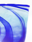 Vaso in Vetro Francese Blu e Azzurro Verrerie d'Art Au Village del 1995