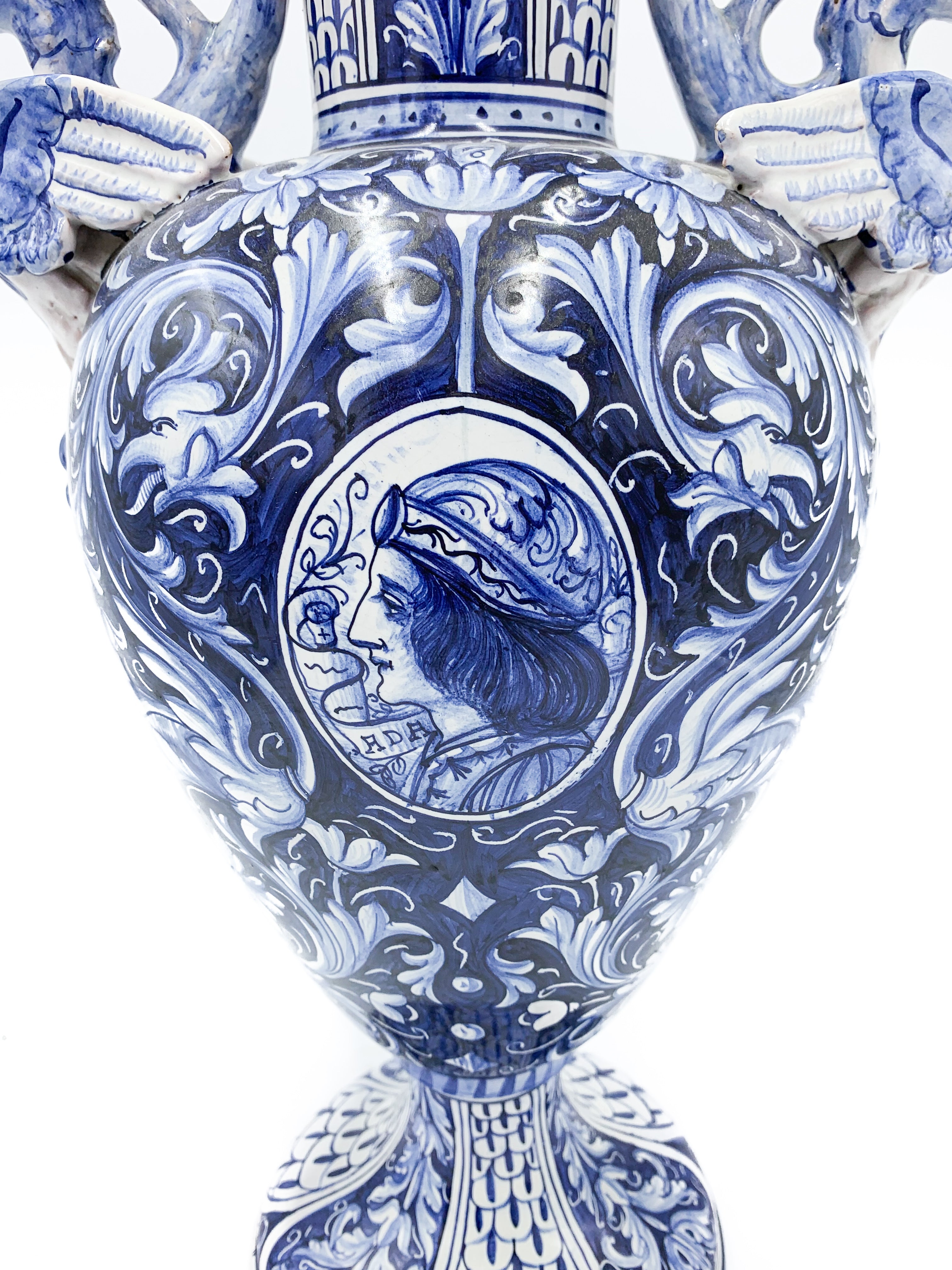 Vaso in Ceramica Umbra Blu e Bianco Anni '30