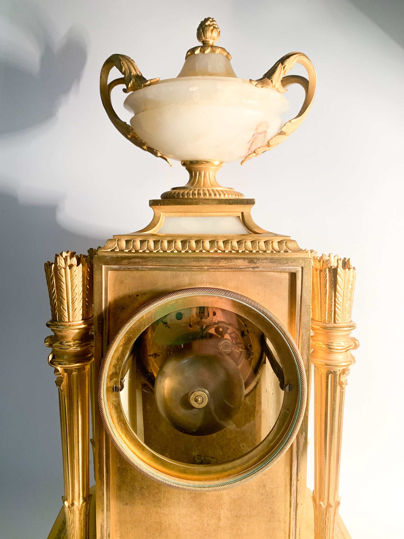 Raingo Frères Louis XVI Style Table Clock in Alabaster and Gilded Bronze from the 1800s