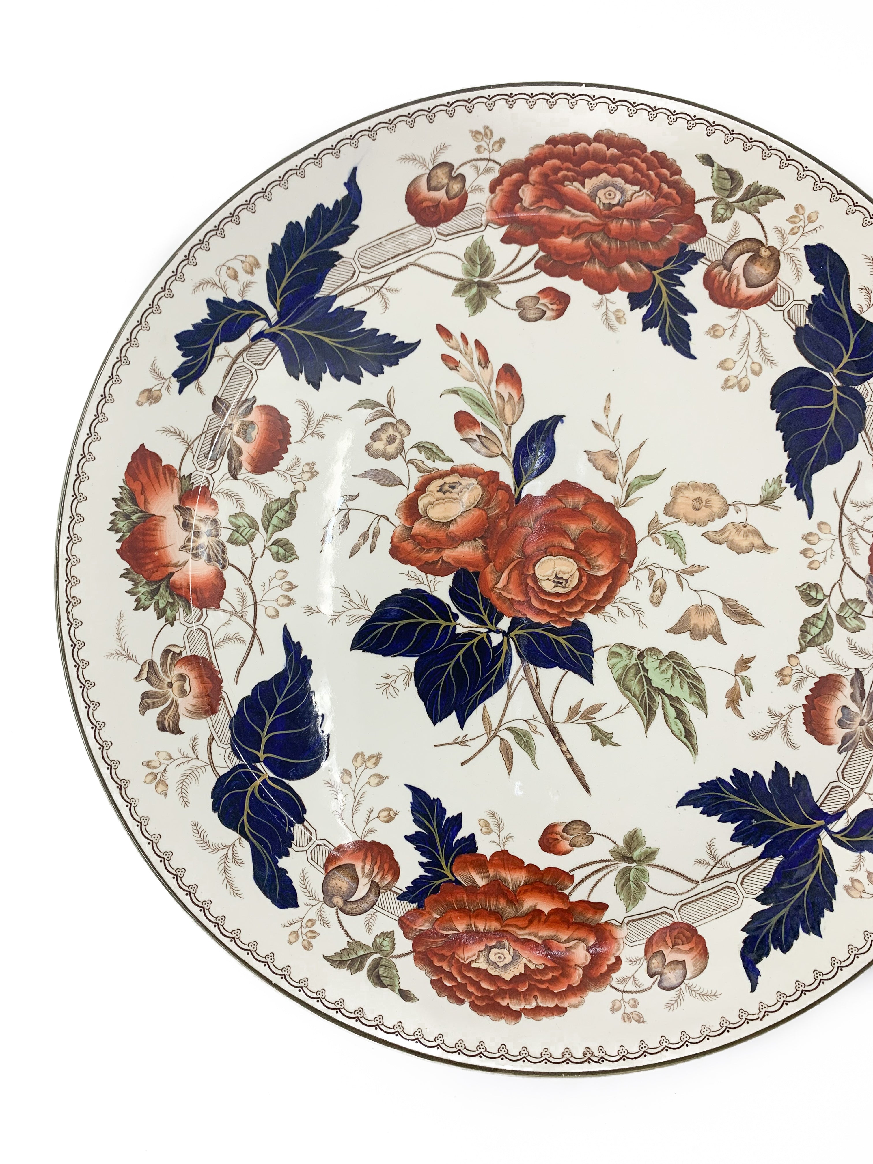 Large Wedgwood Flowered Ceramic Plate from the 70s