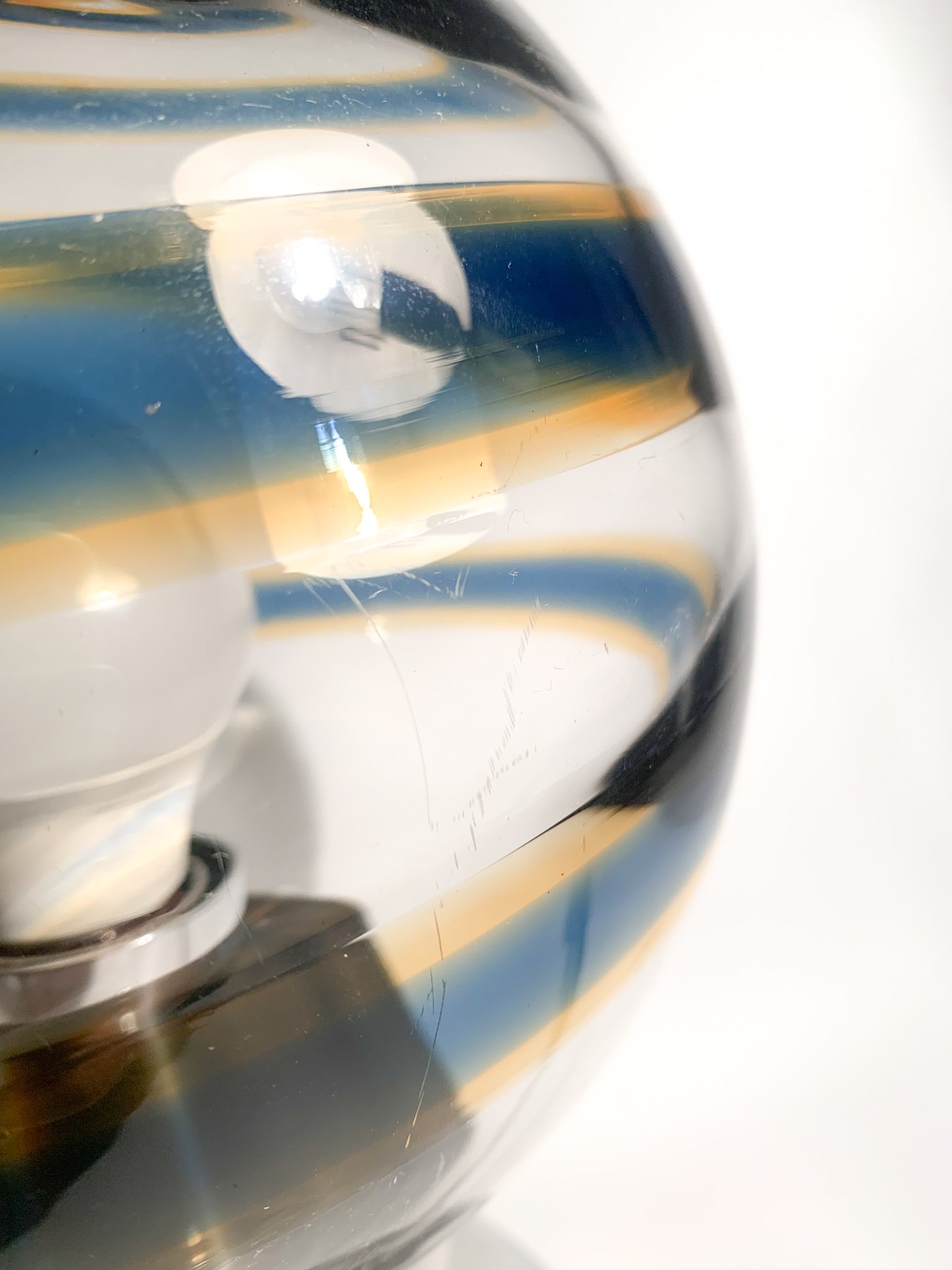 Lampada da Tavolo a Sfera in Vetro di Murano a Spirale Blu Anni 50